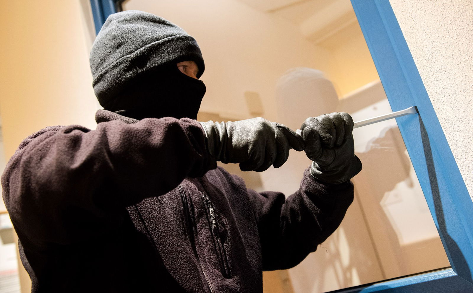 Der Polizei ist ein Schlag gegen eine Einbrecherbande gelungen. (Symbolbild).