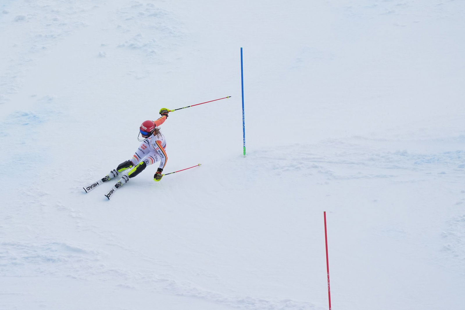 Der Fehler, der die Medaille kostet: Lena Dürr patzt im Torlauf der Team-Kombination.