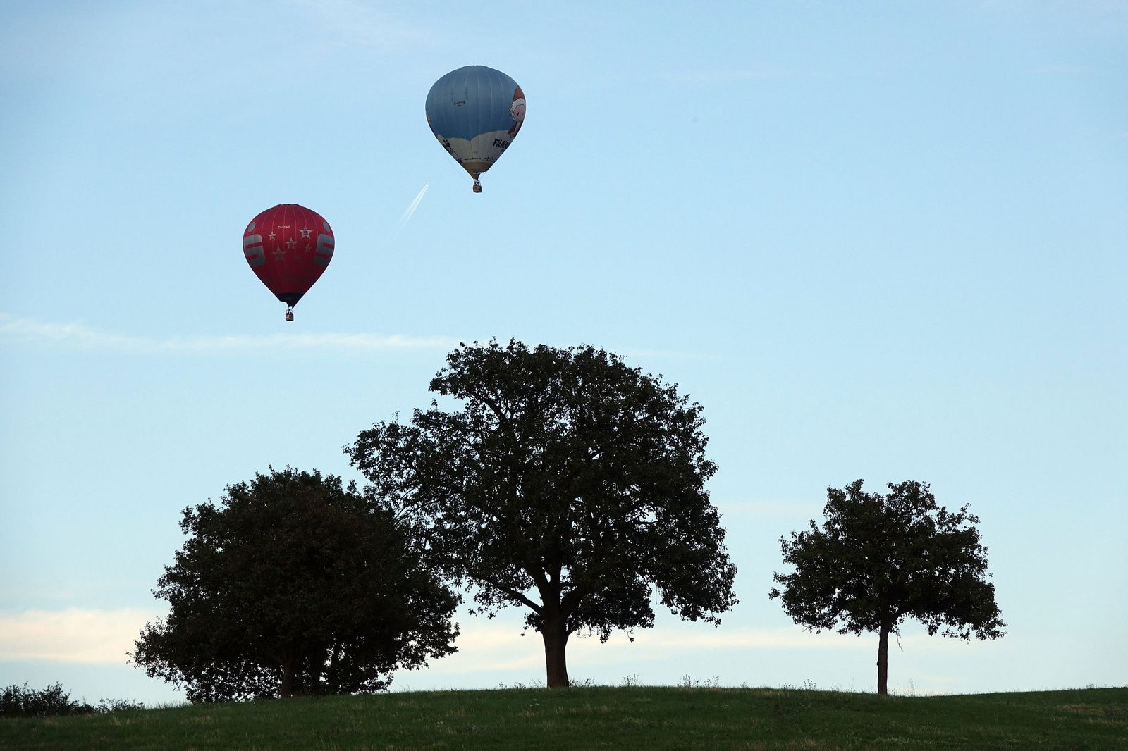 Ballonfahrt: Die Welt aus der Vogelperspektive betrachten. (Archivbild)