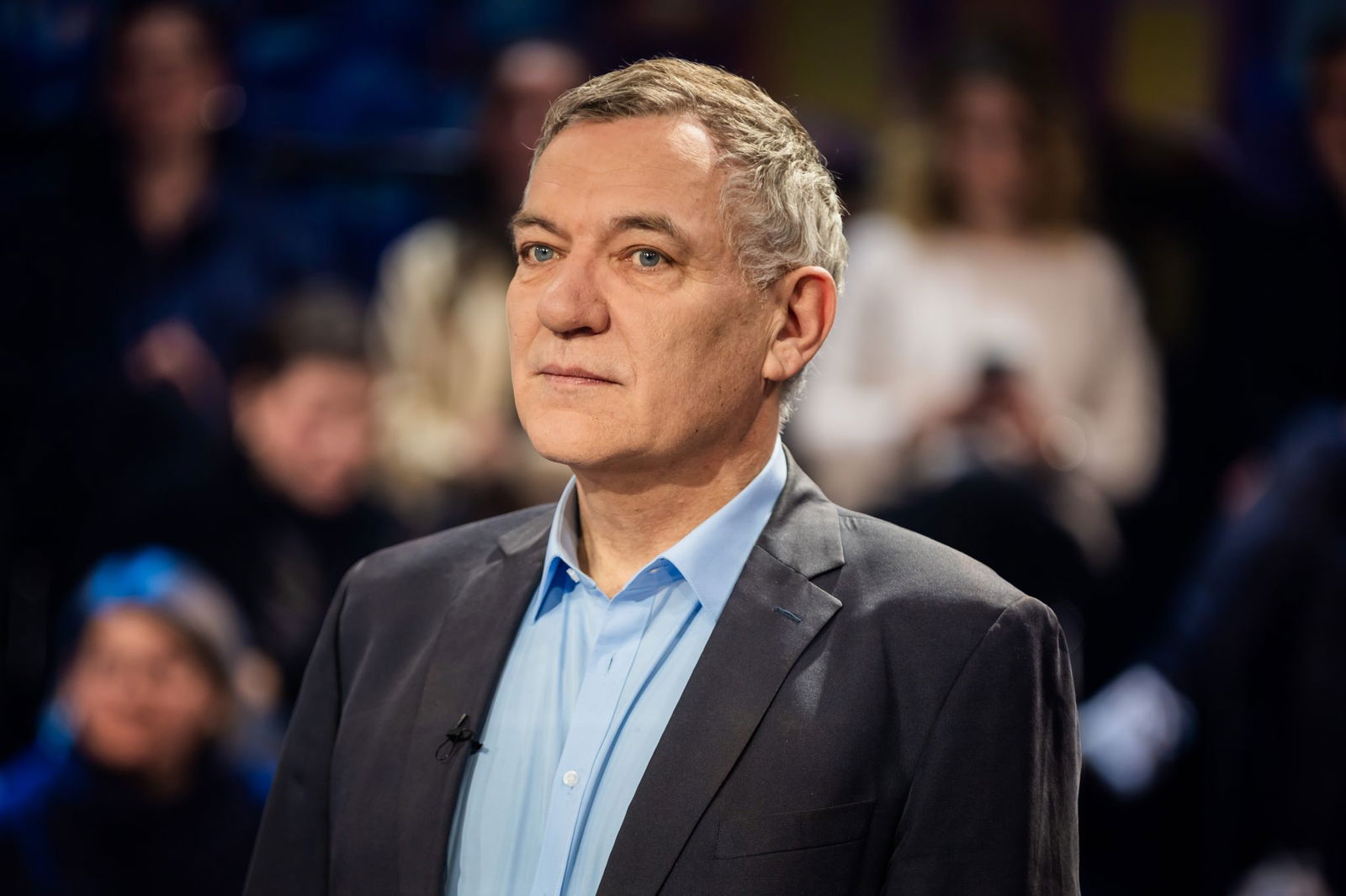 Jan van Aken von den Linken sieht Migration weniger als Problem als andere.