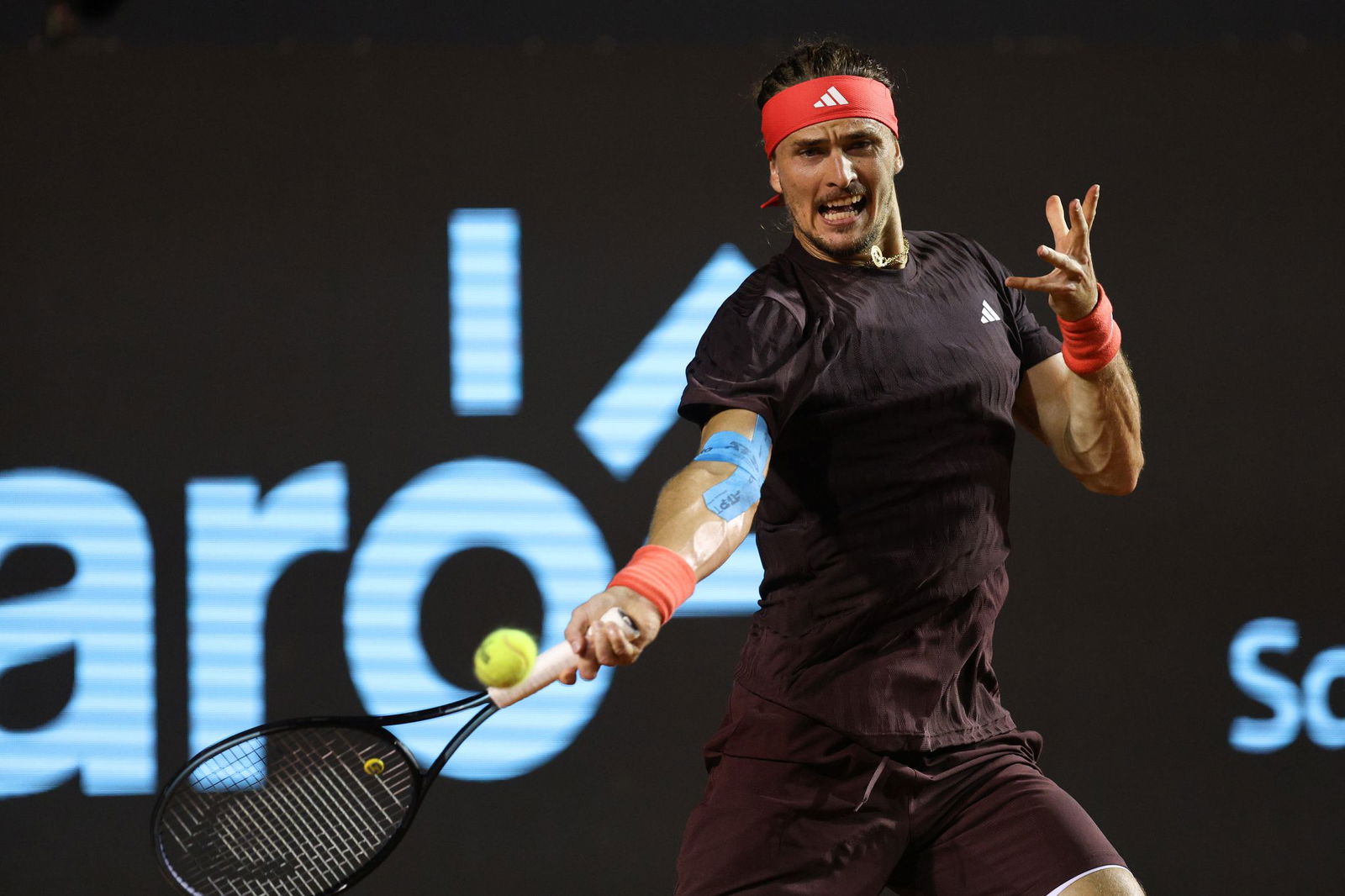 Zverev tat sich gegen den Kasachen Schewtschenko in der Hitze von Rio erneut schwer.