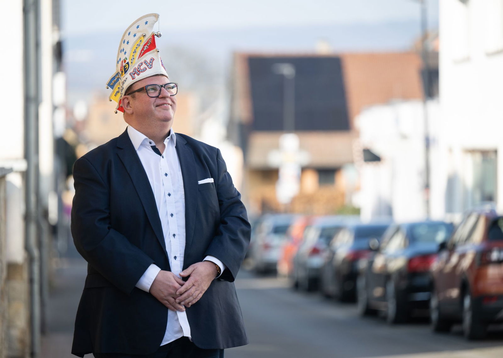 Adi Guckelsberger steht in der Mainzer Fastnacht für Kokolores. Als «Nachtwächter» ist er aus «Mainz bleibt Mainz» bekannt. 