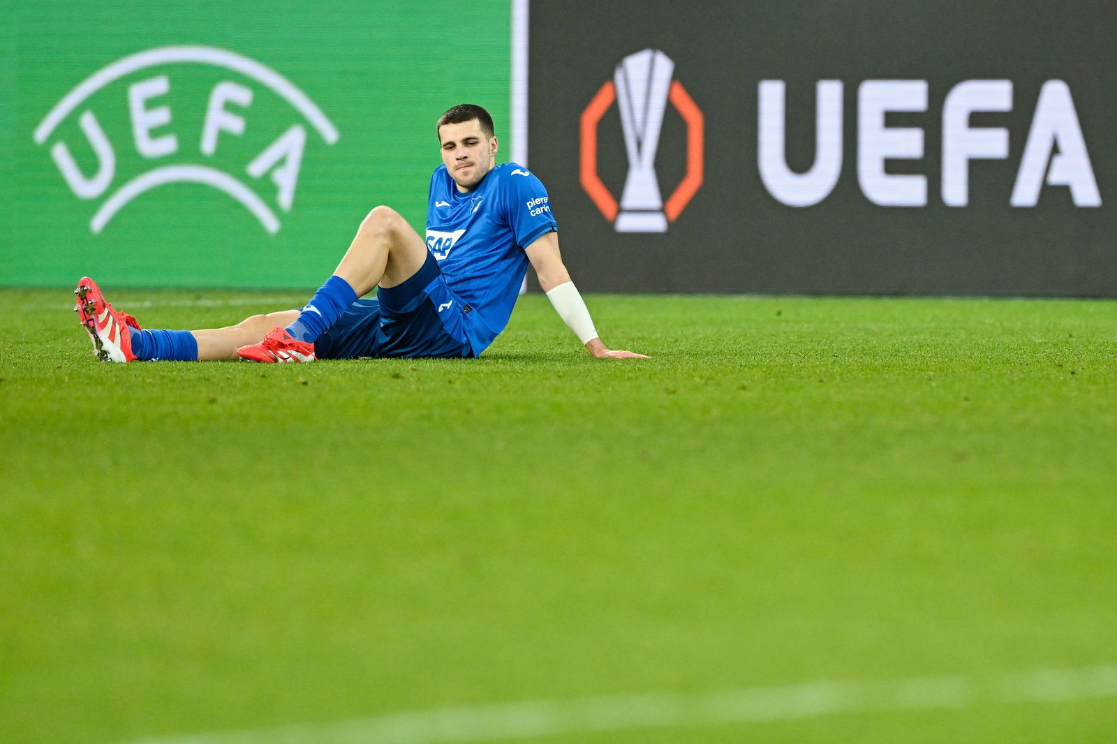 Adam Hlozek fehlt der TSG 1899 Hoffenheim nach einer Operation am Sprunggelenk für mehrere Wochen.