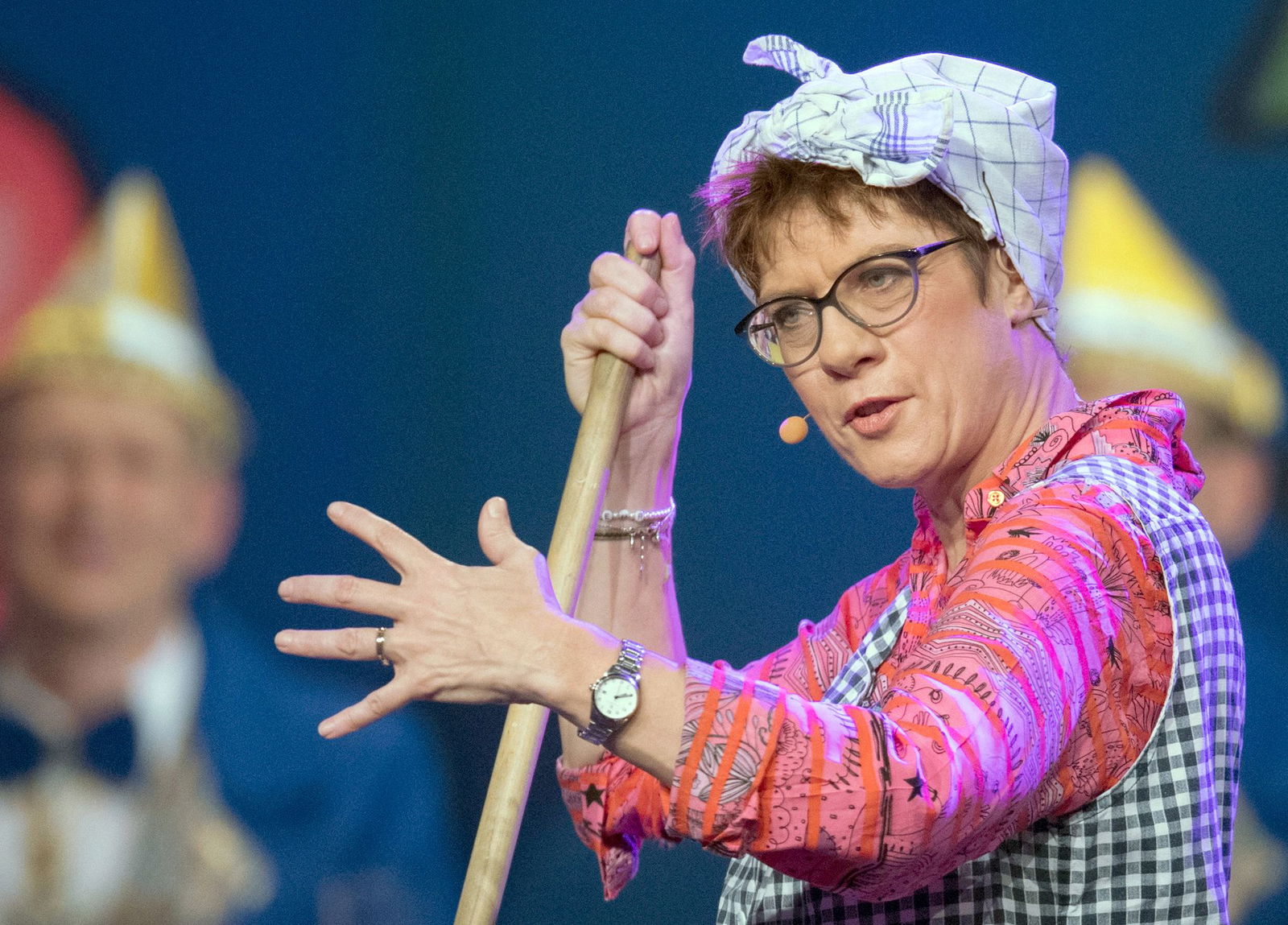 Die Politik bietet noch genug Stoff für Auftritte als Putzfrau Gretel im Karneval, meint Kramp-Karrenbauer, die die Rolle schon oft gespielt hat. (Archivbild)