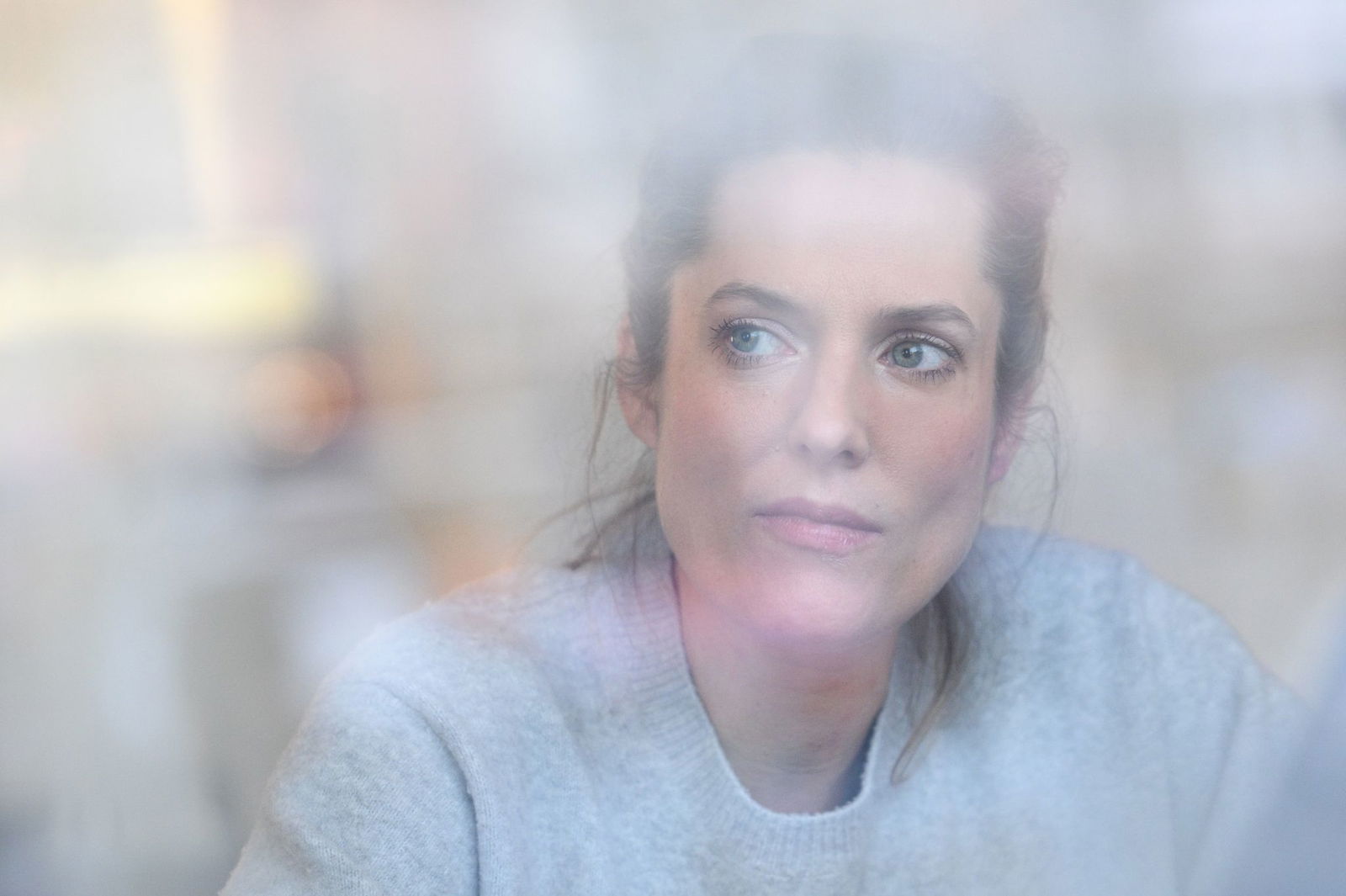 Schauspielerin Marie Burchard wünscht sich mehr Offenheit für neue Formen der Familie.