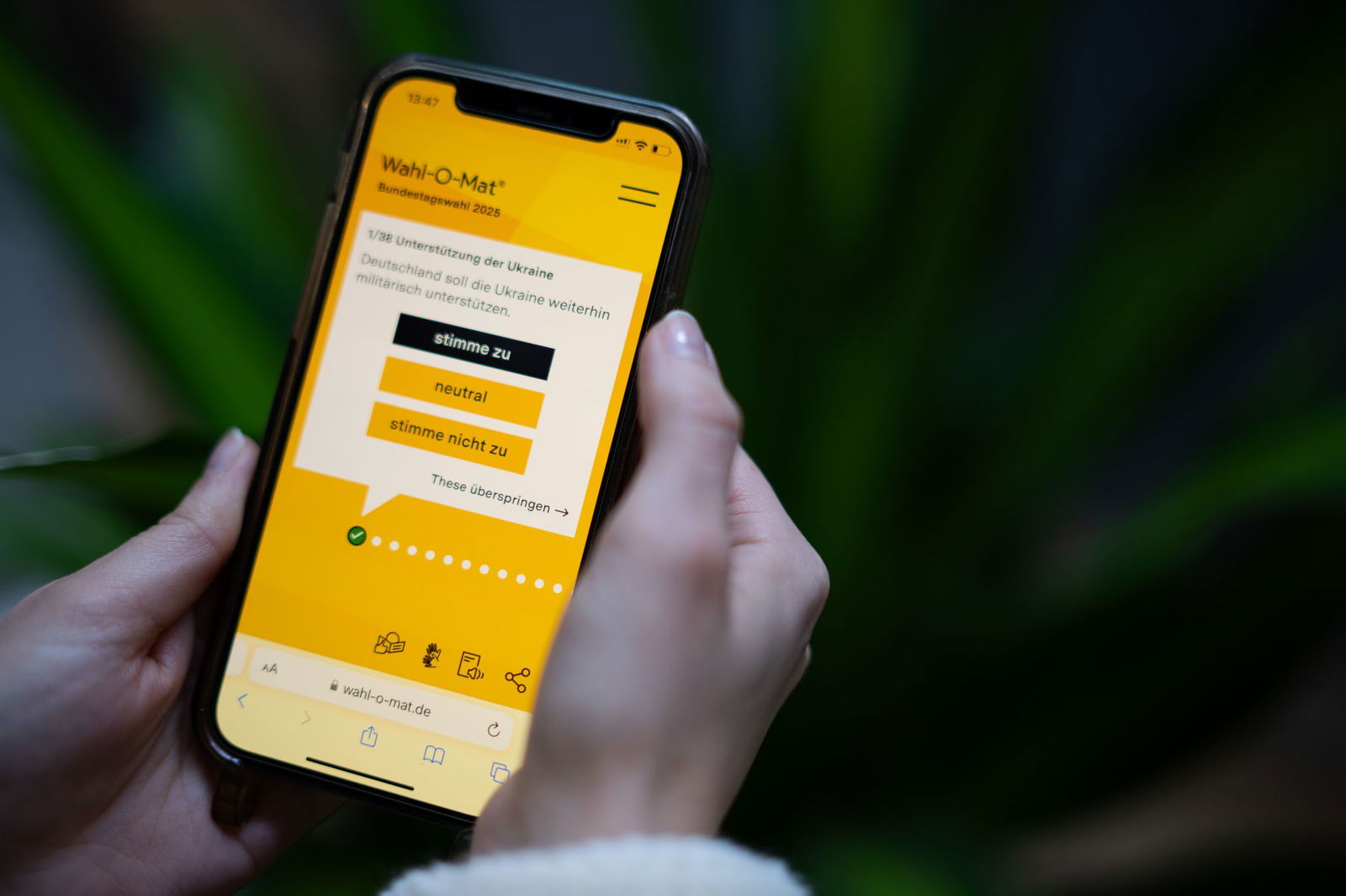Mit dem Online-Tool können Wählerinnen und Wähler ihre eigene Position mit der aller 29 zur Wahl antretenden Parteien in 38 Thesen vergleichen.