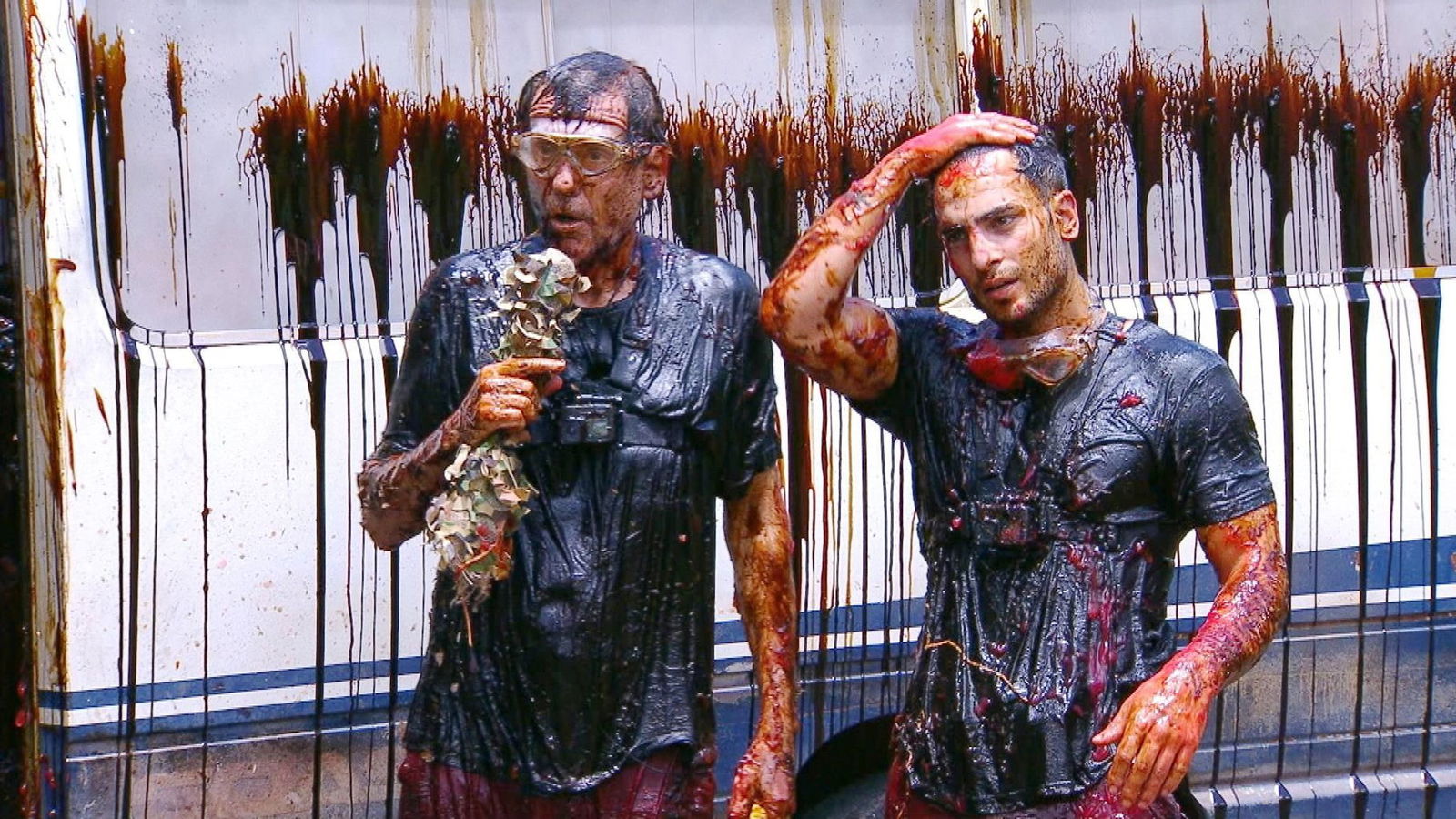 Jörg Dahlmann (l) und Timur Ülker gingen zusammen in die Dschungelprüfung.