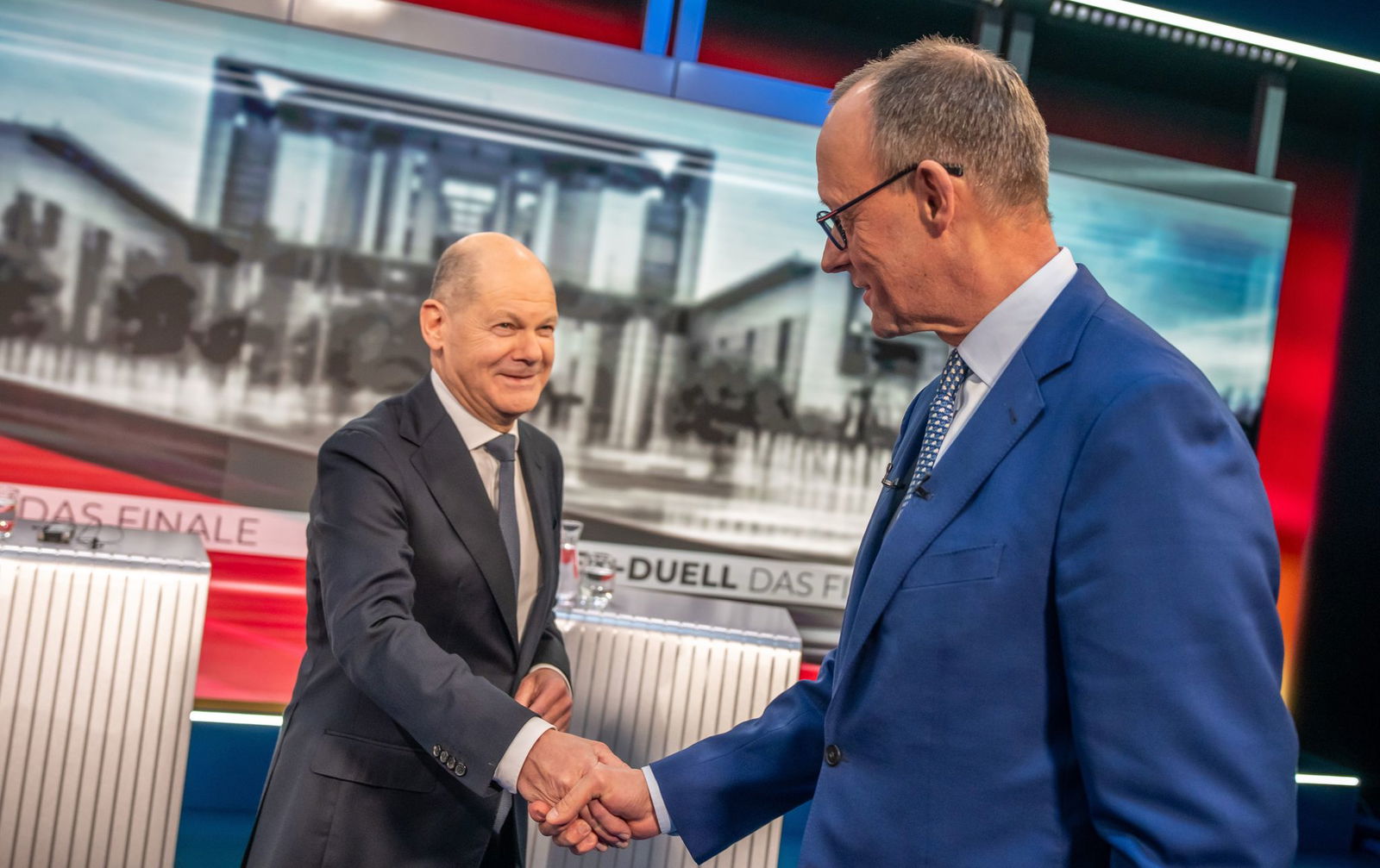 Kanzler Scholz würde zu Kanzlerkandidat Merz ins Flugzeug steigen.