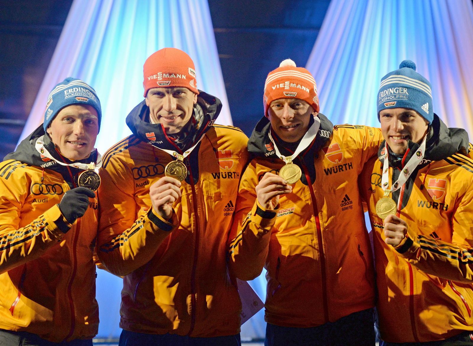 2015 holten Erik Lesser (links) mit Arnd Peiffer, Daniel Böhm und Simon Schempp das bislang letzte WM-Gold für die deutsche Männer-Staffel.