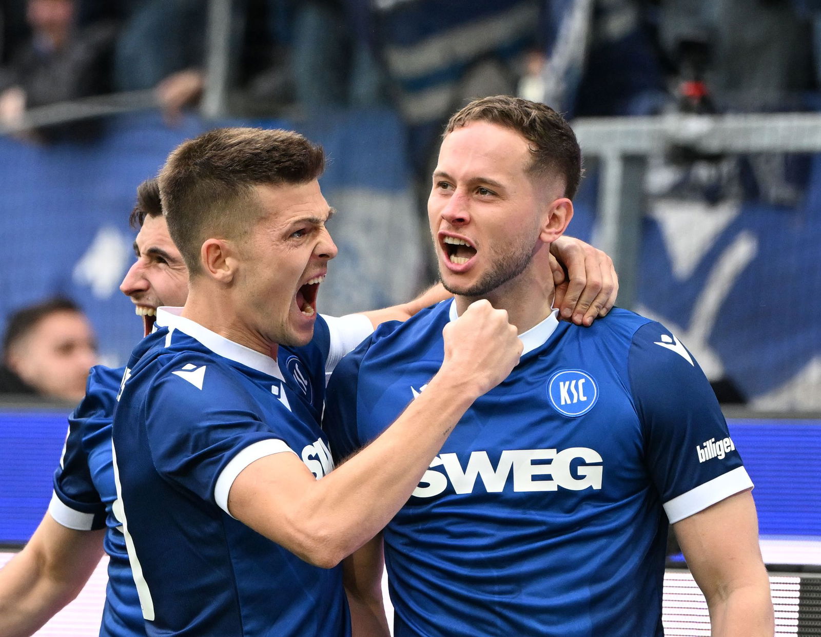 Zwei Karlsruher Torschützen: Marvin Wanitzek und Christoph Kobald