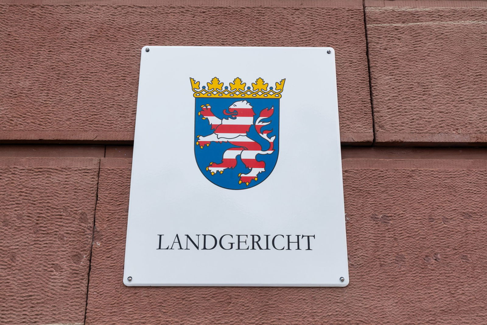 Im Prozess gegen den bereits verurteilten Mörder der 14-jährigen Ayleen vor dem Landgericht Gießen werden die Plädoyers von Staatsanwaltschaft und Verteidigung erwartet. (Symbolfoto)