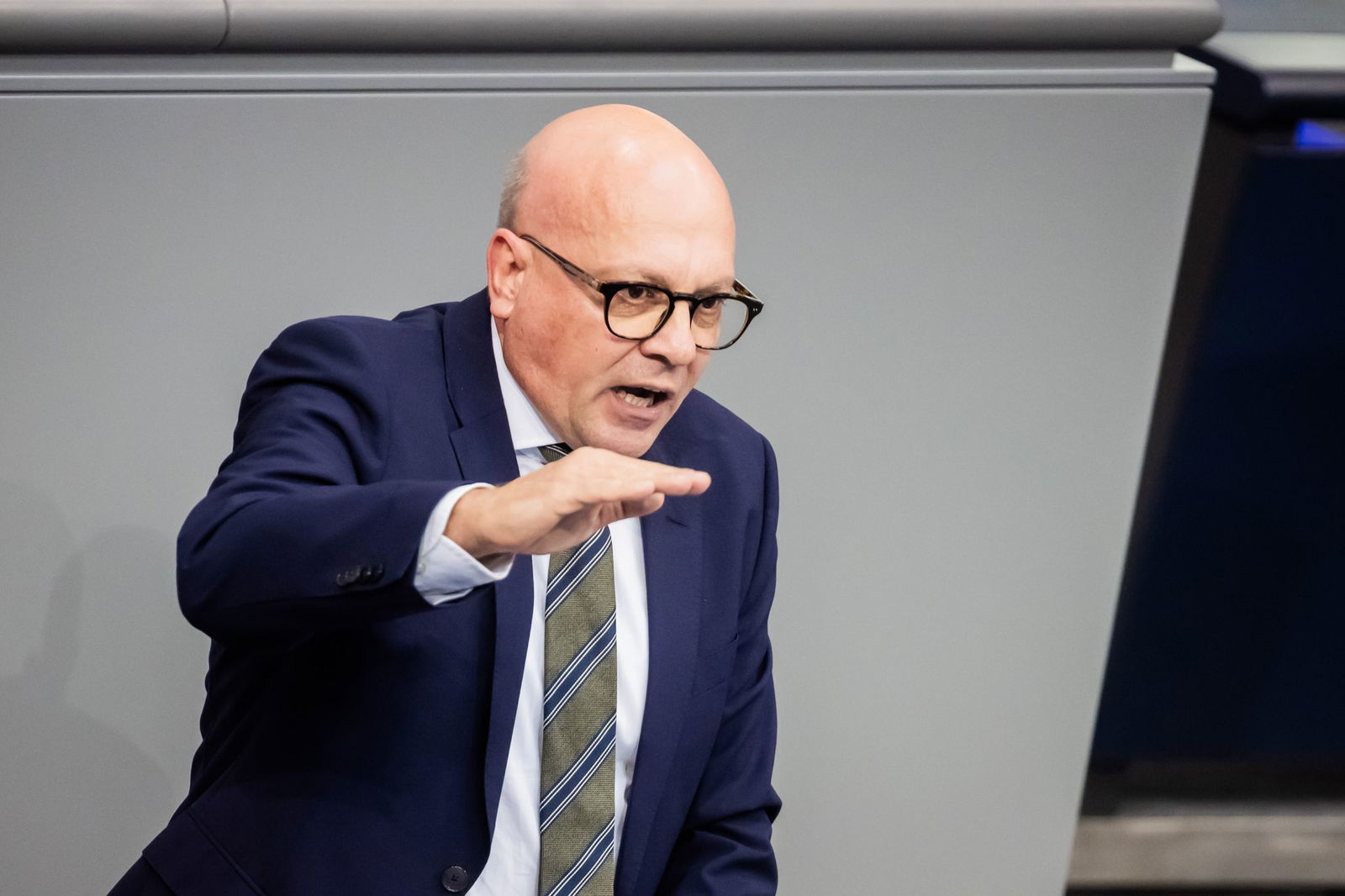 Der innenpolitische Sprecher der Unionsfraktion, Alexander Throm (CDU), sagt: «Wenn wir Gespräche über die Ausreise von Afghanen führen können, warum dann nicht auch über deren Heimkehr?» (Archivbild)