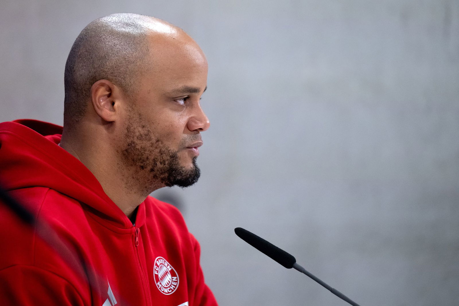 Trainer Vincent Kompany strebt einen Heimsieg an.