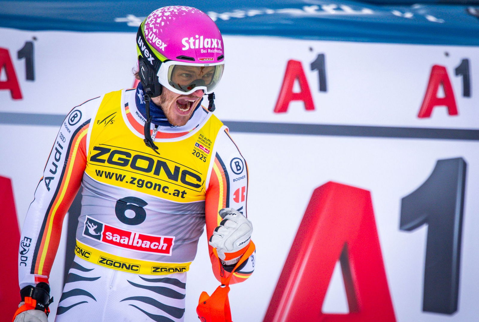 WM-Bronze: Linus Straßer jubelt nach seinem starken Auftritt im Slalom.