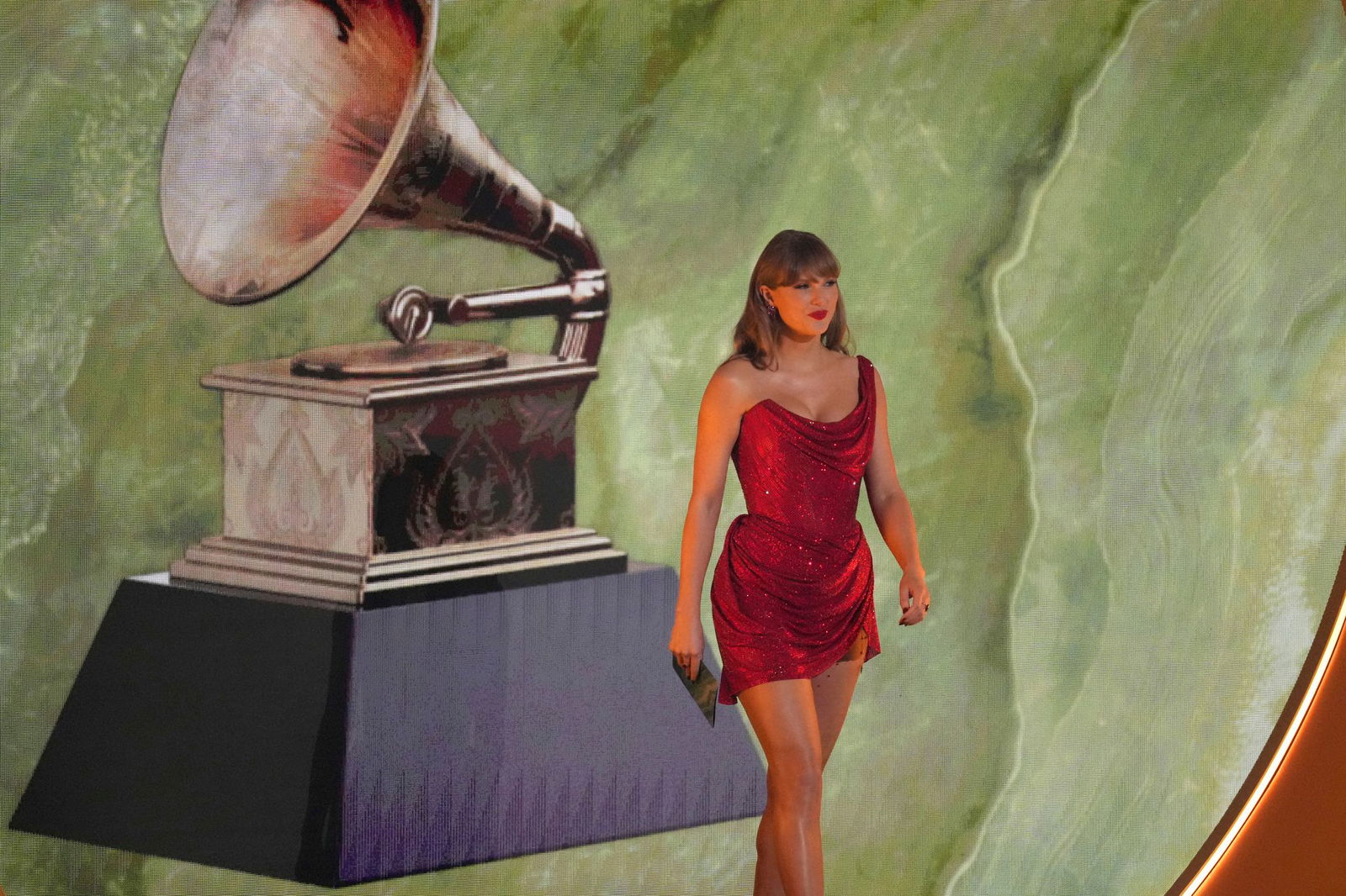 Taylor Swift vergab den Preis für das beste Country-Album. 