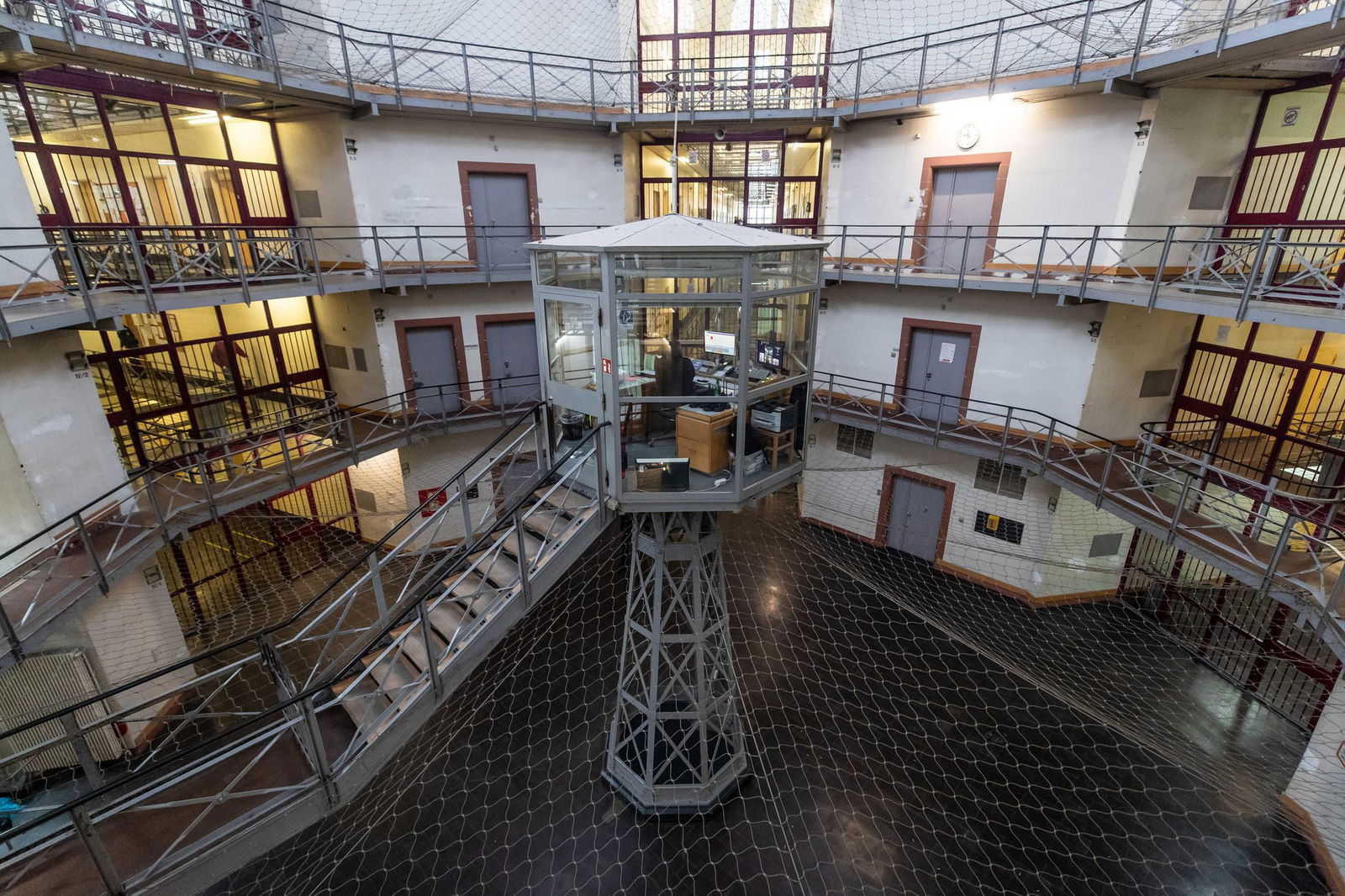 Die Wahlbriefe der Gefangenen werden anders als sonstige Post nicht geöffnet, um das Wahlgeheimnis zu gewährleisten. (Archivbild)