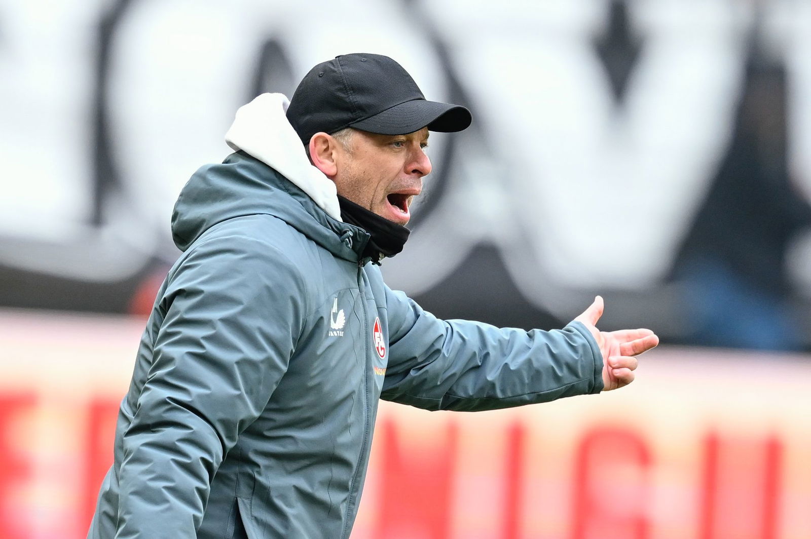 Der 1. FC Kaiserslautern um Coach Markus Anfang ist gegen den SSV Jahn Regensburg klarer Favorit.
