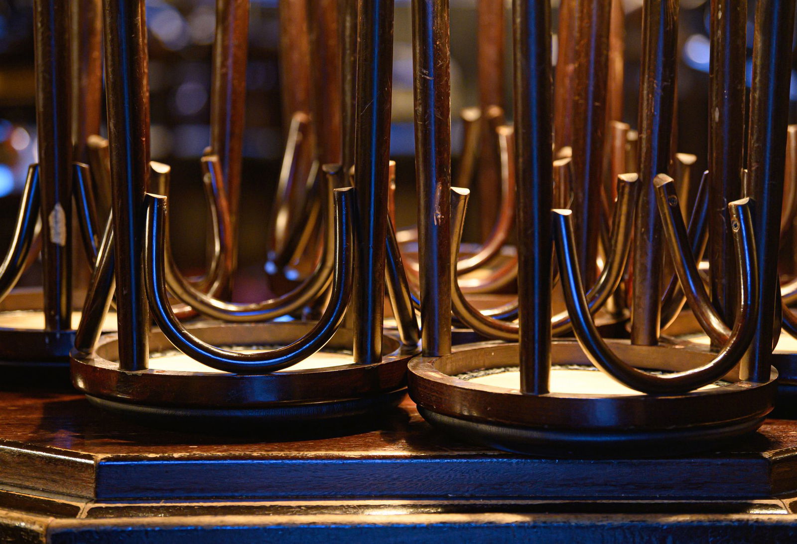 Vater und Sohn haben sich in einer Bar geprügelt. (Symbolbild)