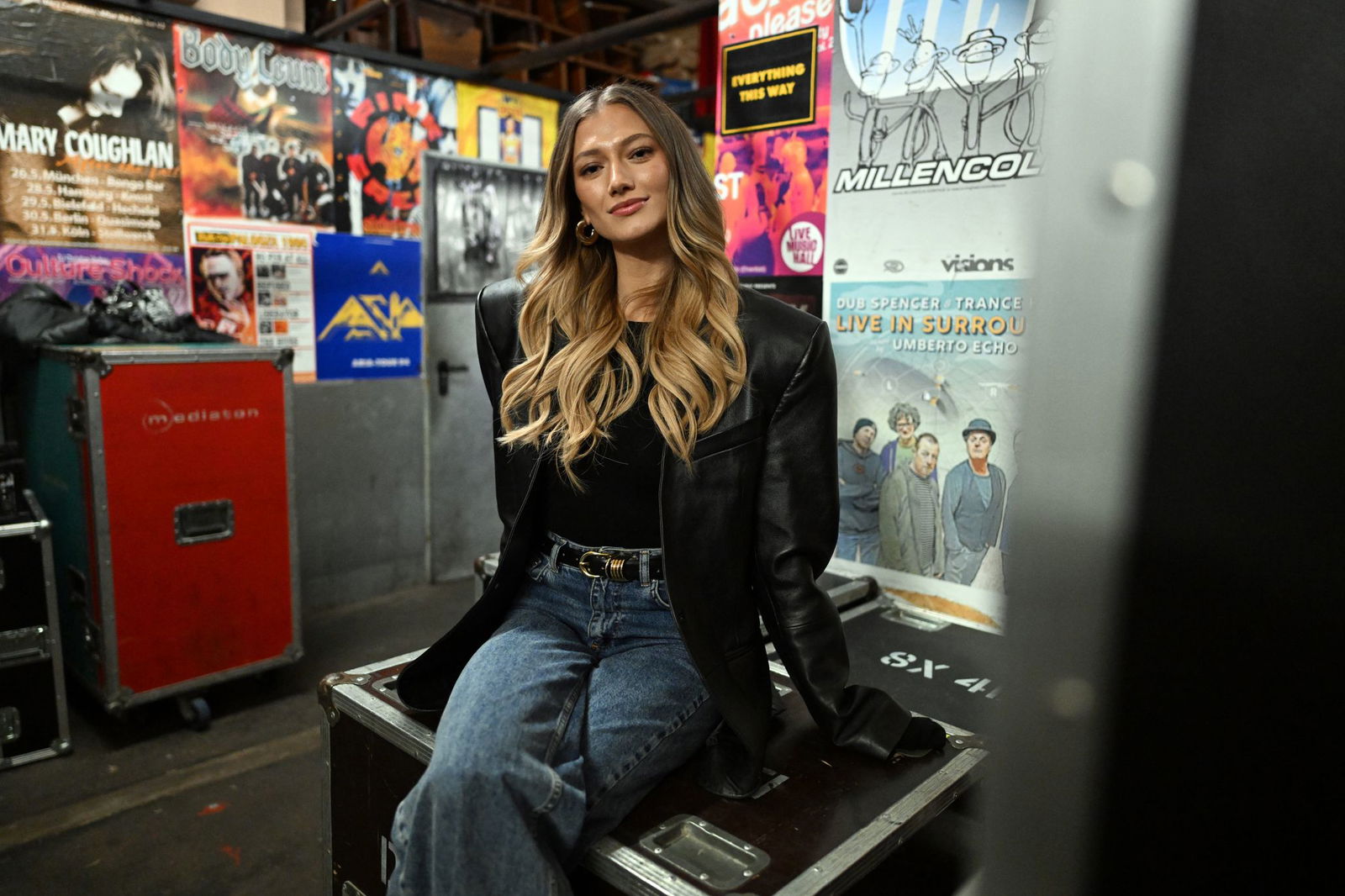 Leony erinnert sich an vergangene Kneipenabende und ihren verstorbenen Opa.