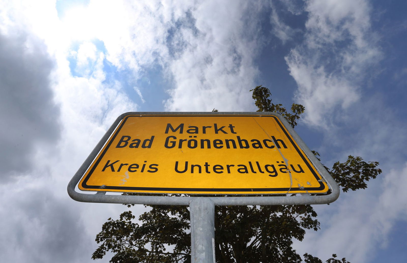 In Bad Grönenbach nahm 2019 der Allgäuer Tierschutzskandal seinen Anfang. (Symbolbild)