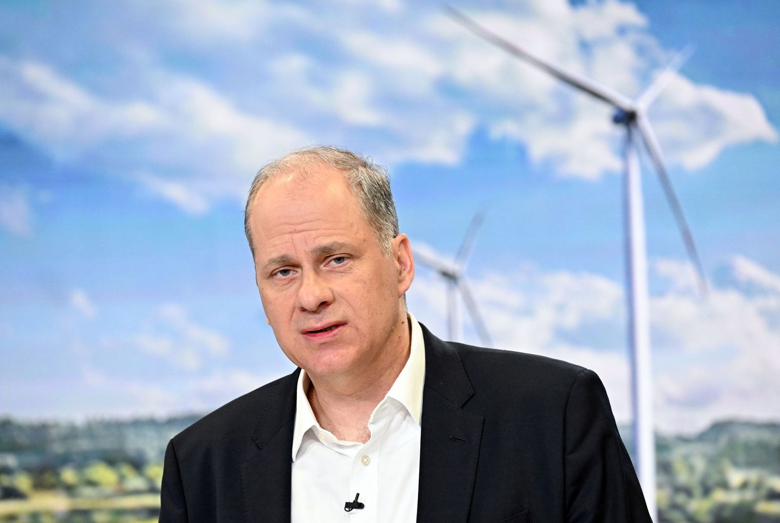EnBW-Chef Georg Stamatelopoulos sieht Korrekturbedarf bei den Schritten der Energiewende.