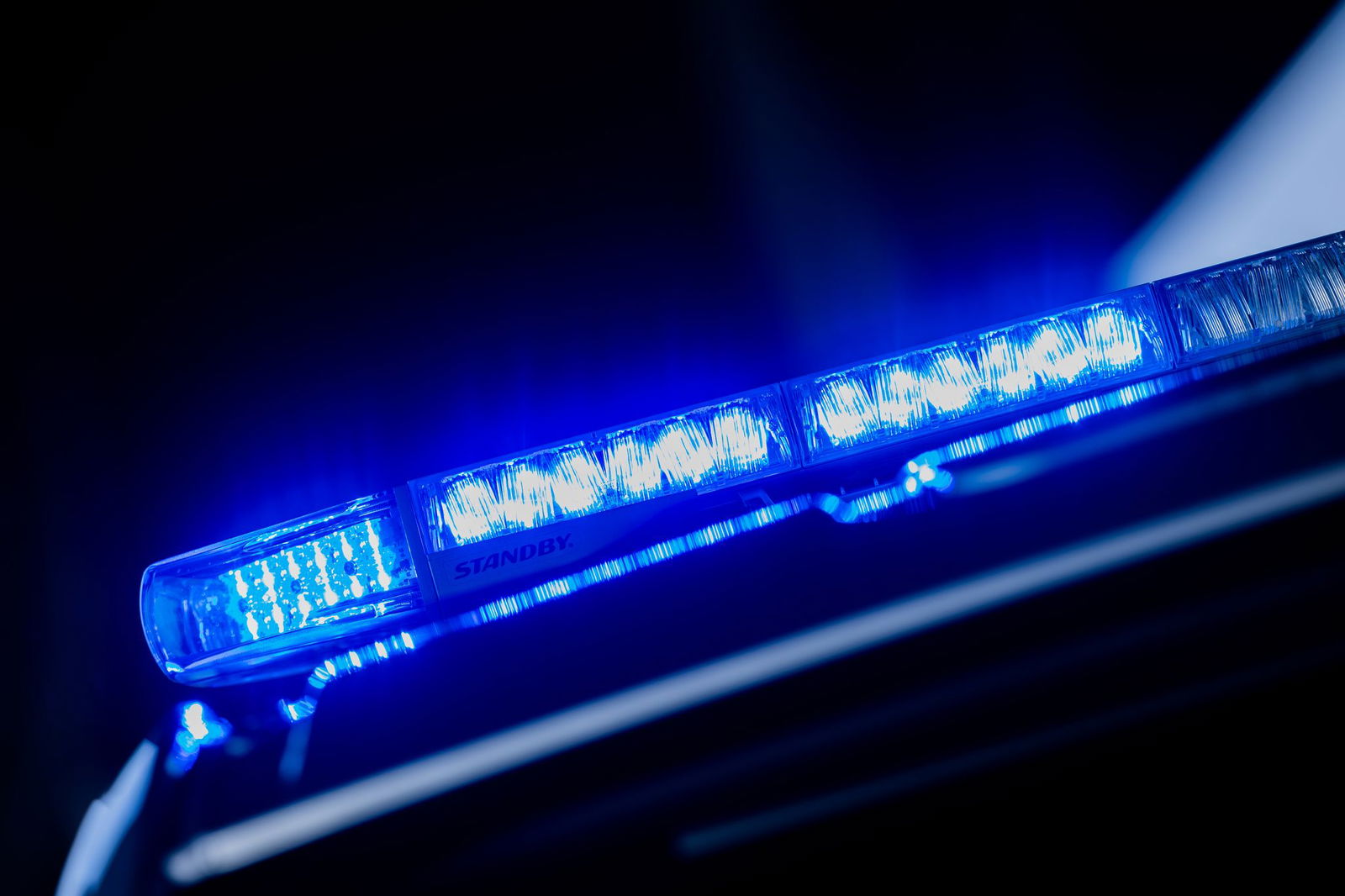 Polizeibeamte haben im Ortenaukreis einen Mann vorläufig festgenommen, der einen gambischen Staatsbürger mit einem Messer bedroht haben soll. (Symbolbild)