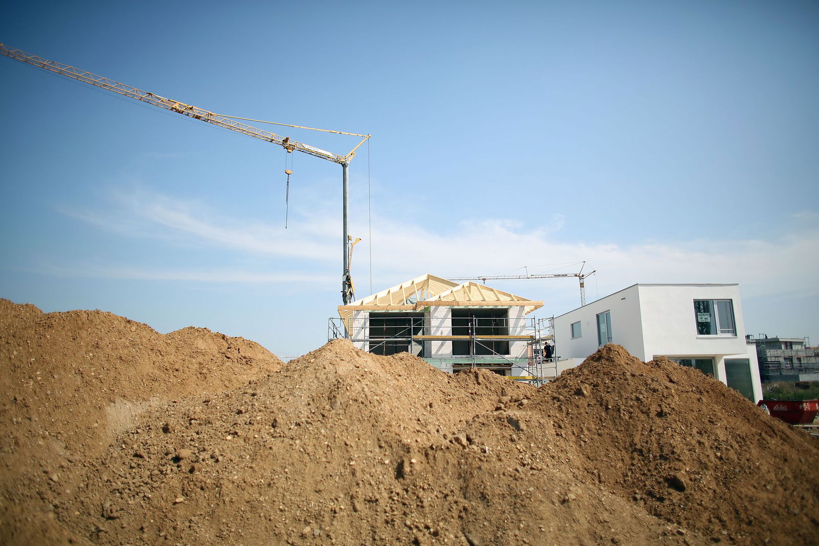 Für Bauherren ist die Entwicklung der Grundstückspreise von großer Bedeutung (Archivbild). 