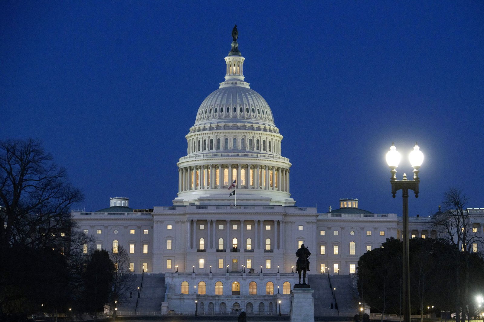 Es war länger unklar, ob die Demokraten im Senat den Entwurf der Republikaner von US-Präsident Donald Trump blockieren würden. (Archivbild)