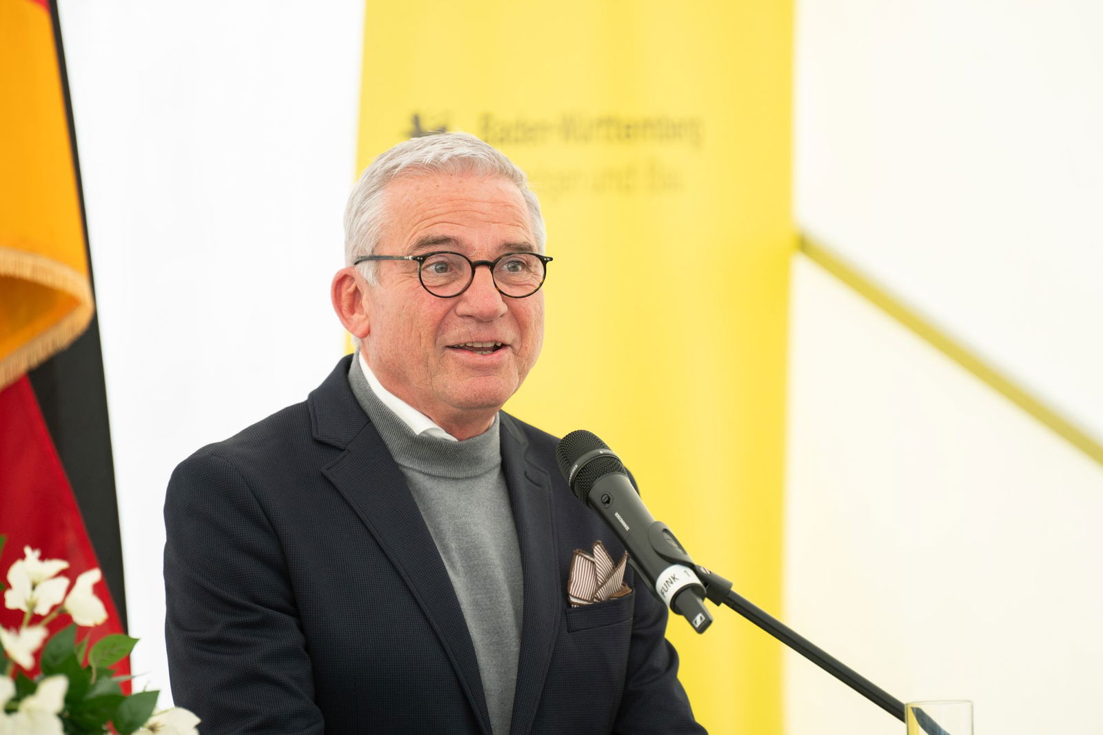 Für Minister Strobl ist die gemeinsame Wasserschutzpolizei ein Symbol für die Sicherheitszusammenarbeit