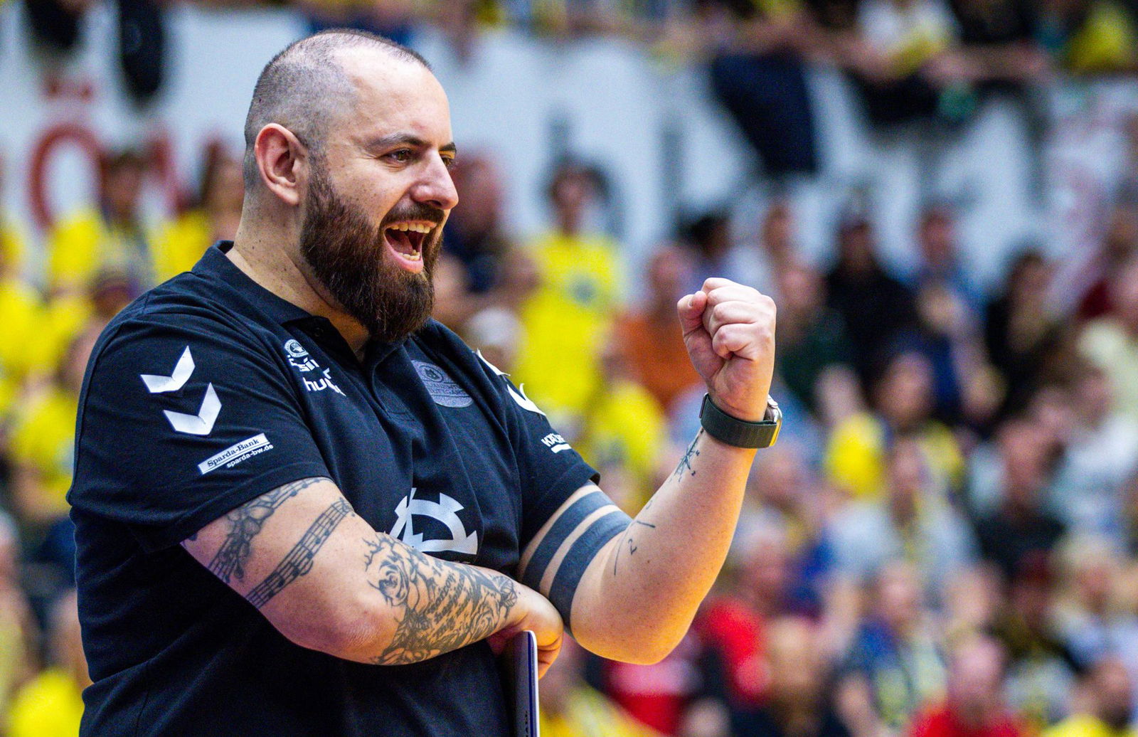 Trainer Konstantin Bitter freut sich über Vertragsverlängerungen. 