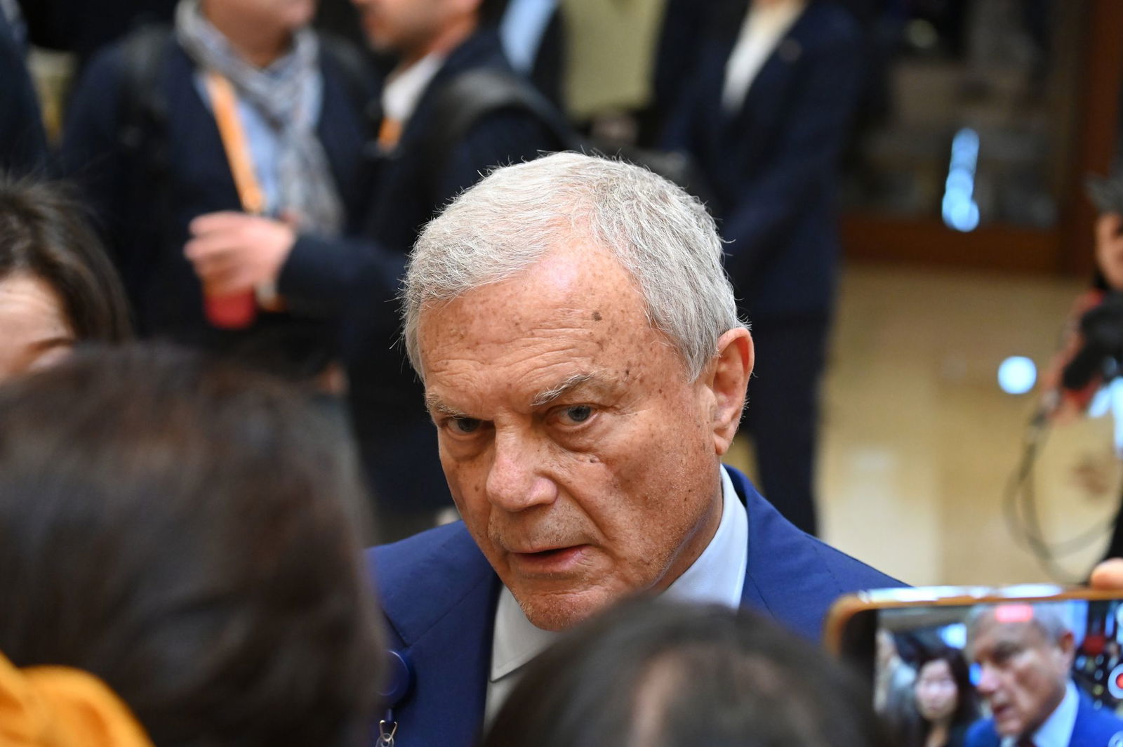 Nach Ansicht von S4-Capital-Gründer Martin Sorrell füllt China ein Vakuum, das die USA im Welthandel hinterlassen haben. 