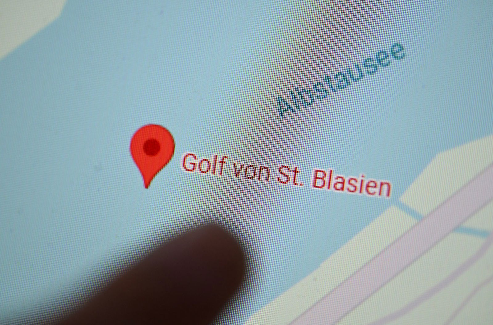 Spaßvögel verleihen derzeit reihenweise Seen, Kiesgruben und anderen Orten auf dem Kartendienst von Google den Zusatz "Golf".