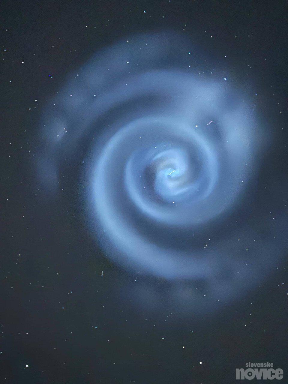 Space X Himmelsspirale über Europa 