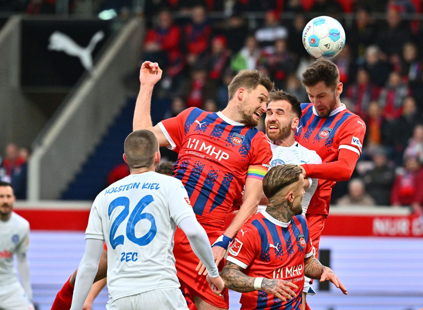 Steigt am höchsten: Marvin Pieringer traf per Kopf.