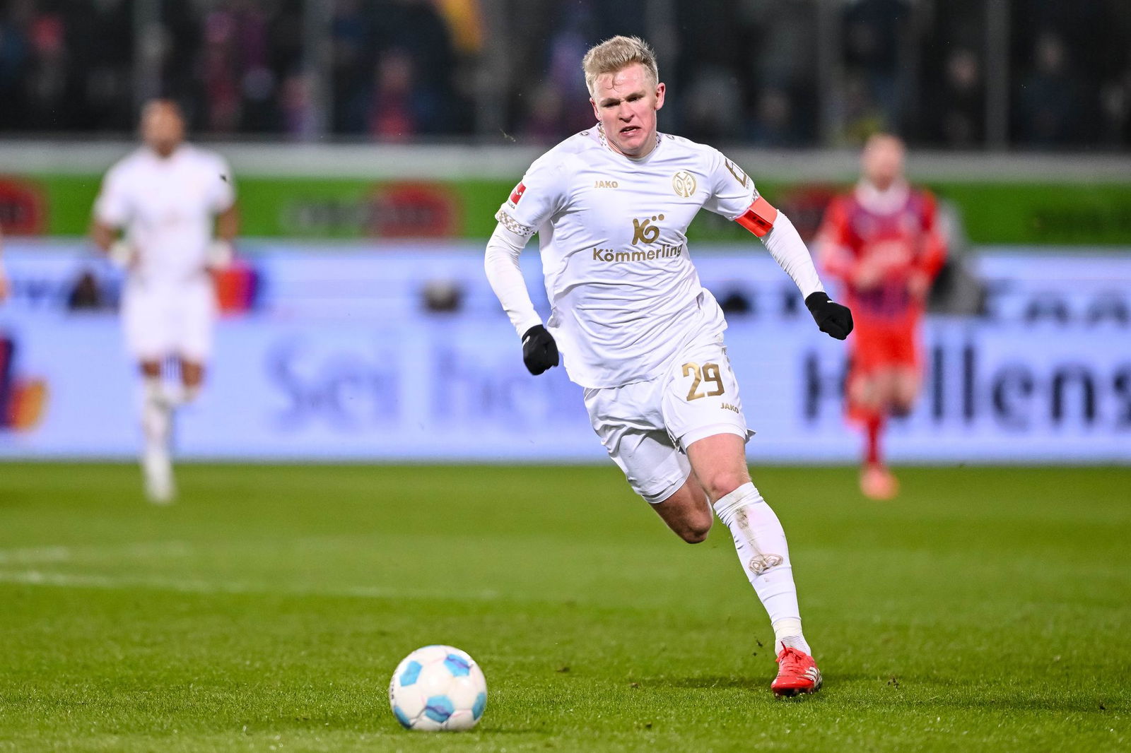 Der Nationalspieler Jonathan Burkardt ist wieder fit und wird in Dortmund spielen.