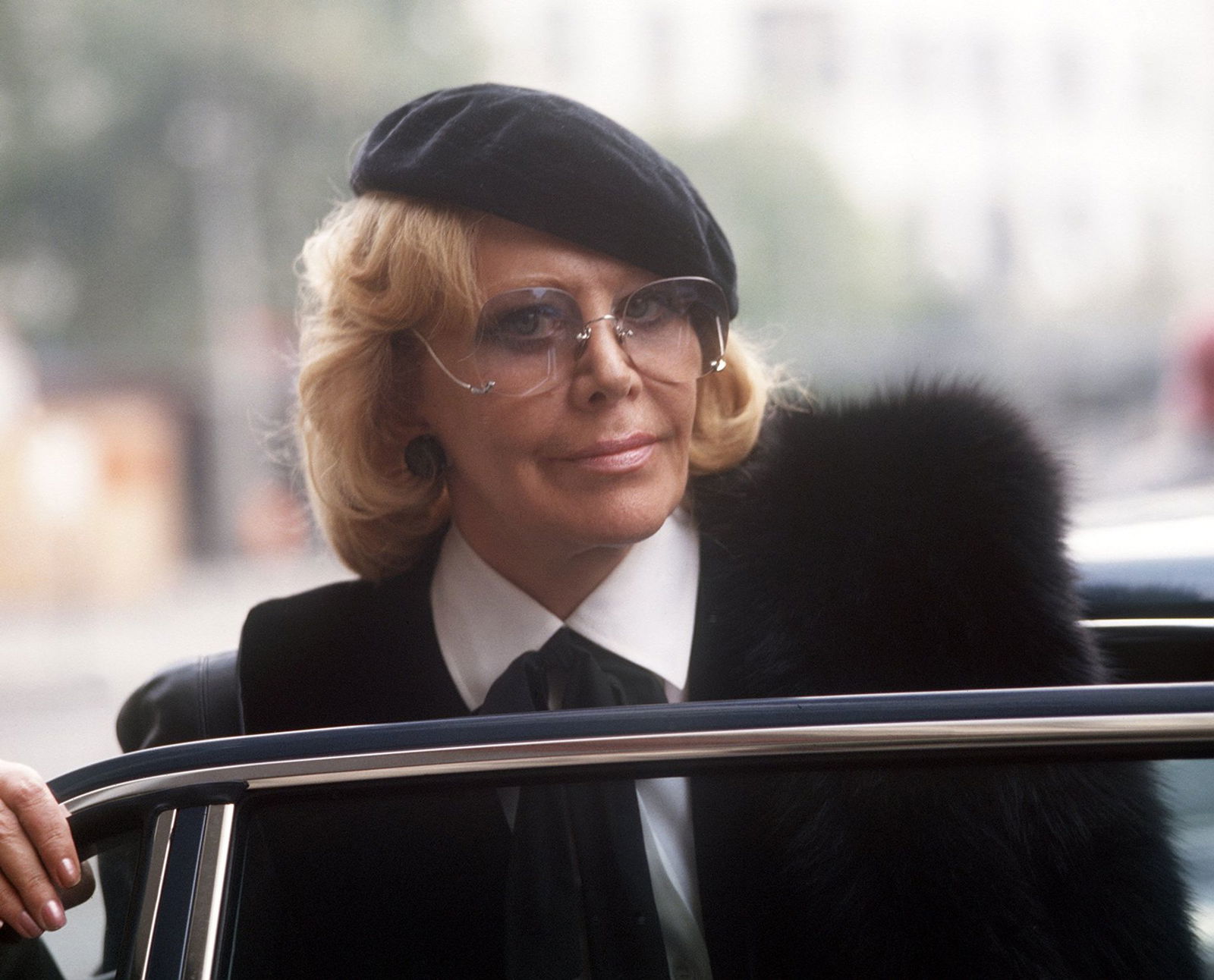 Hildegard Knef (1925-2002) war eine Legende, hatte Erfolg als Filmstar, Sängerin, Autorin - hier eine Aufnahme der Diva von Anfang der 80er-Jahre.