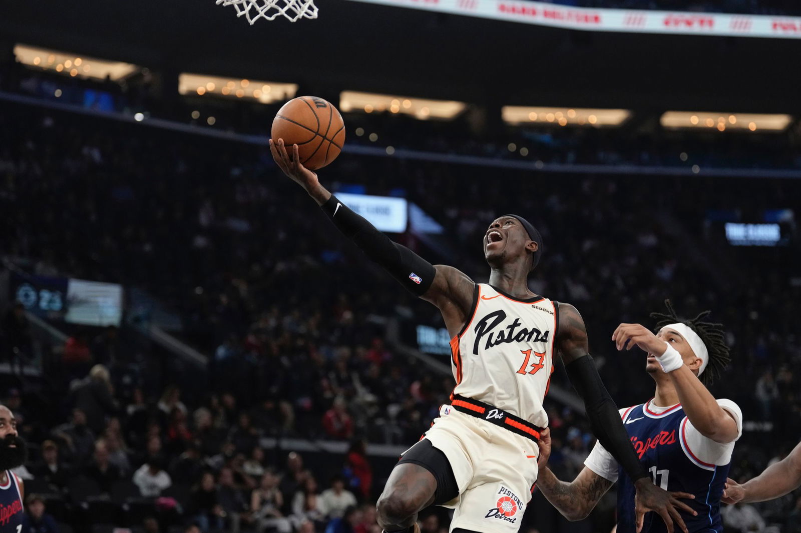 Dennis Schröder spielte gut, konnte die Niederlage der Pistons aber nicht abwenden. 