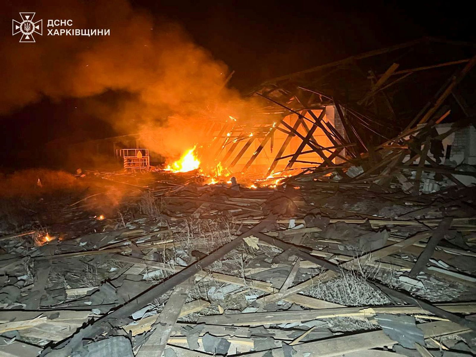 Immer wieder beschießt Russland nachts die ukrainische Großstadt Charkiw nahe der Grenze (Archivbild)