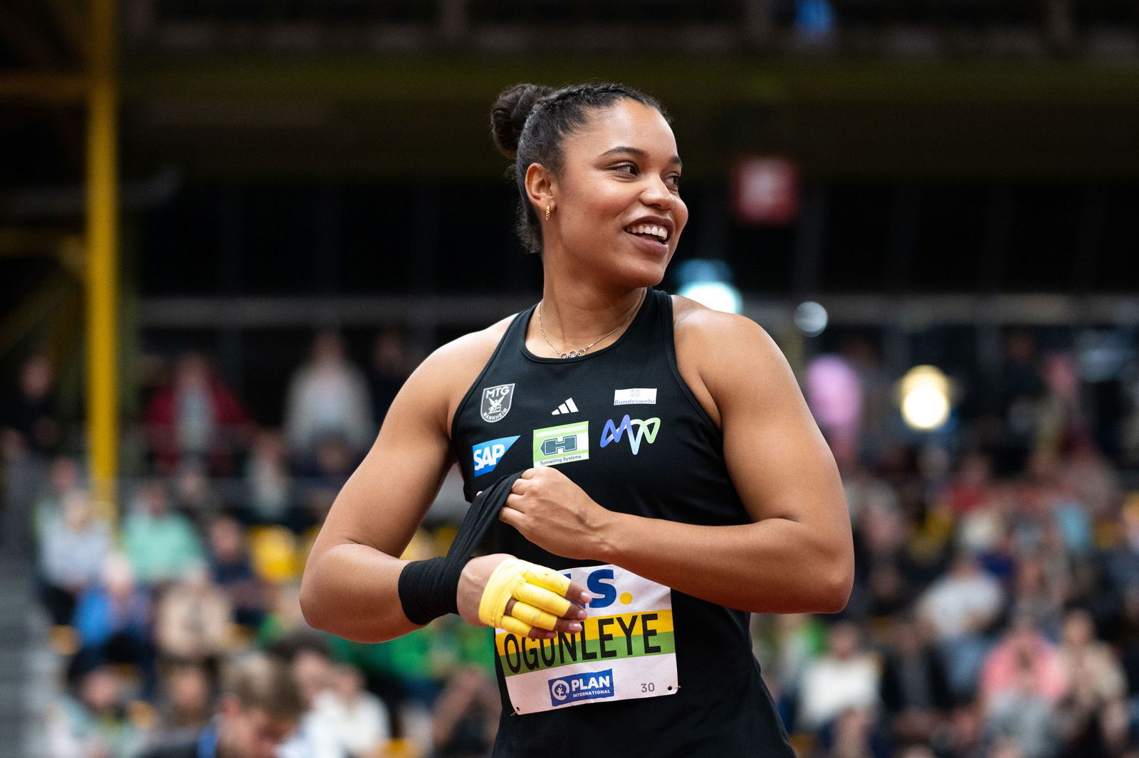 Yemisi Ogunleye reist als beste Kugelstoßerin Europas zur Hallen-EM.