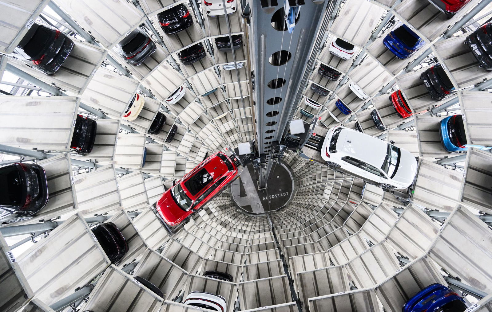 EY-Experte Constantin Gall: Die deutschen Hersteller haben auch mit hausgemachten Problemen zu kämpfen. (Archivbild)