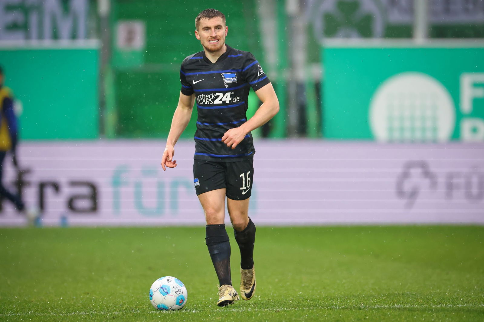 Jonjoe Kenny trainierte in dieser Woche bislang nur individuell. 