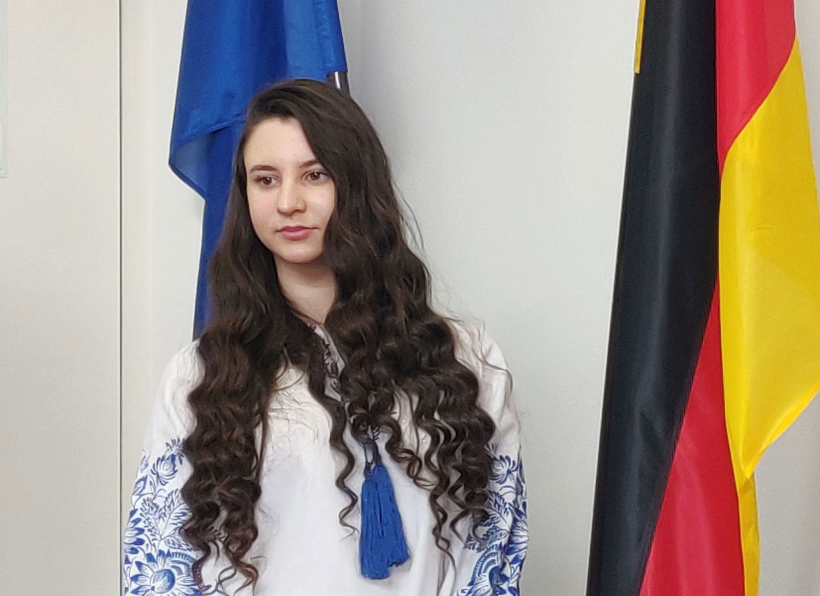 Das erste Jahr sei für die Schülerin sehr schwierig gewesen. Mittlerweile jobbt die 15-Jährige nebenbei als Tanztrainerin.