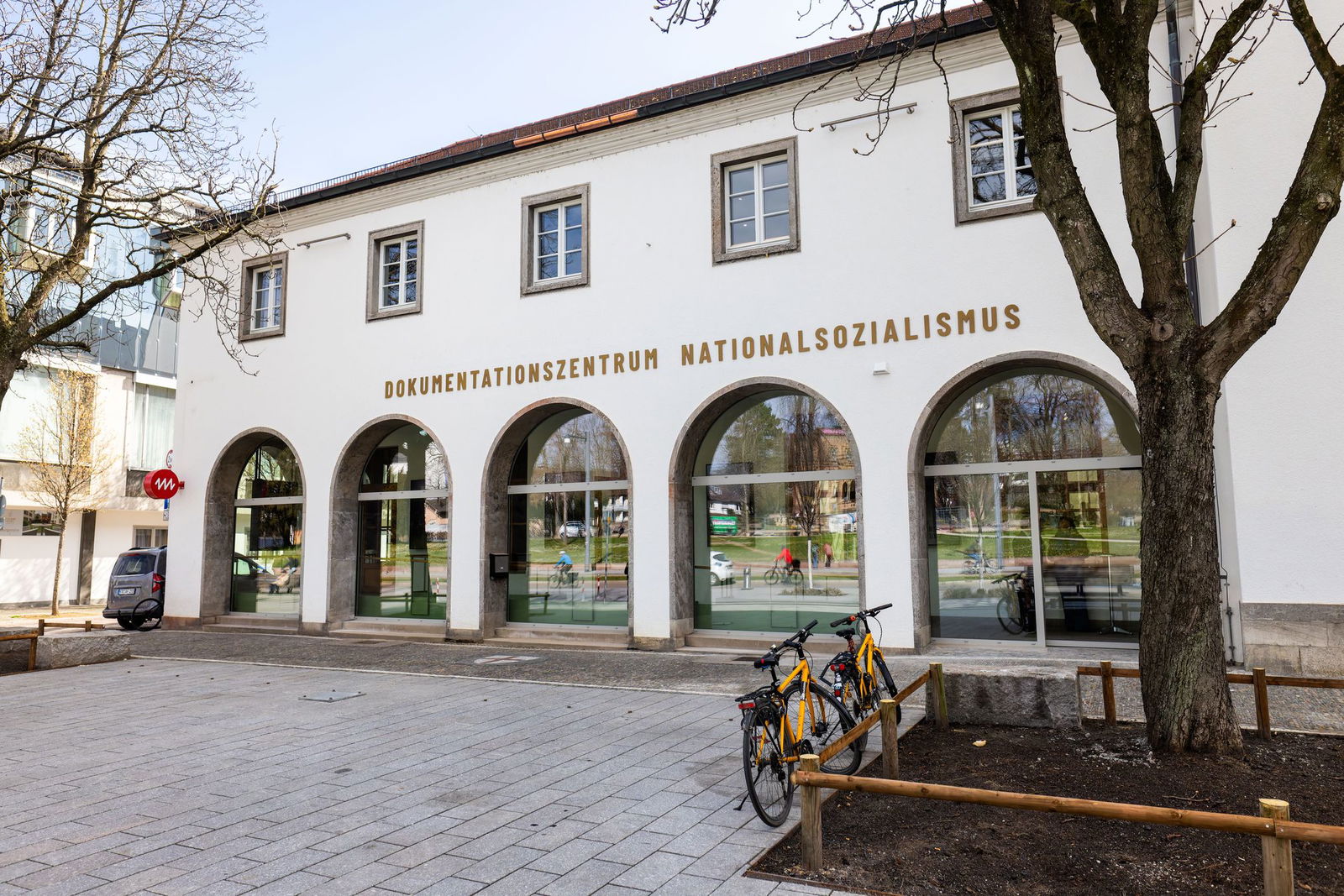 Das Museum ist im früheren Verkehrsamt der Stadt untergebracht. 