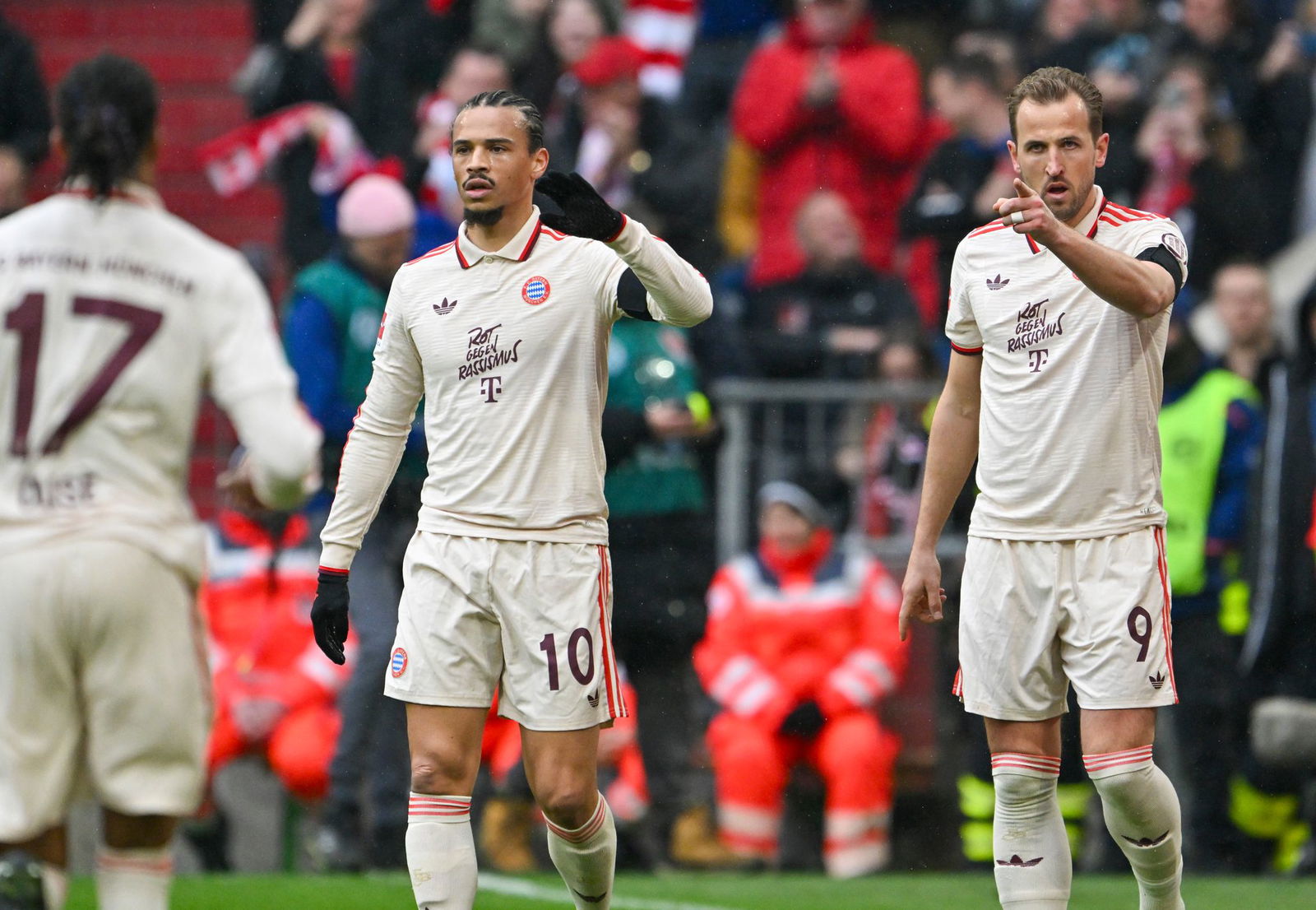 Leroy Sané (m.) und Harry Kane (r.) trafen beide gegen St. Pauli.