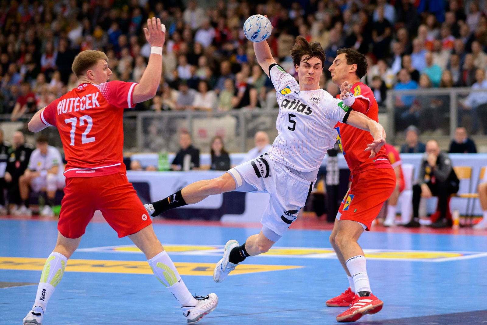 Miro Schluroff feiert ein gelungenes Debüt in der deutschen Nationalmannschaft. 