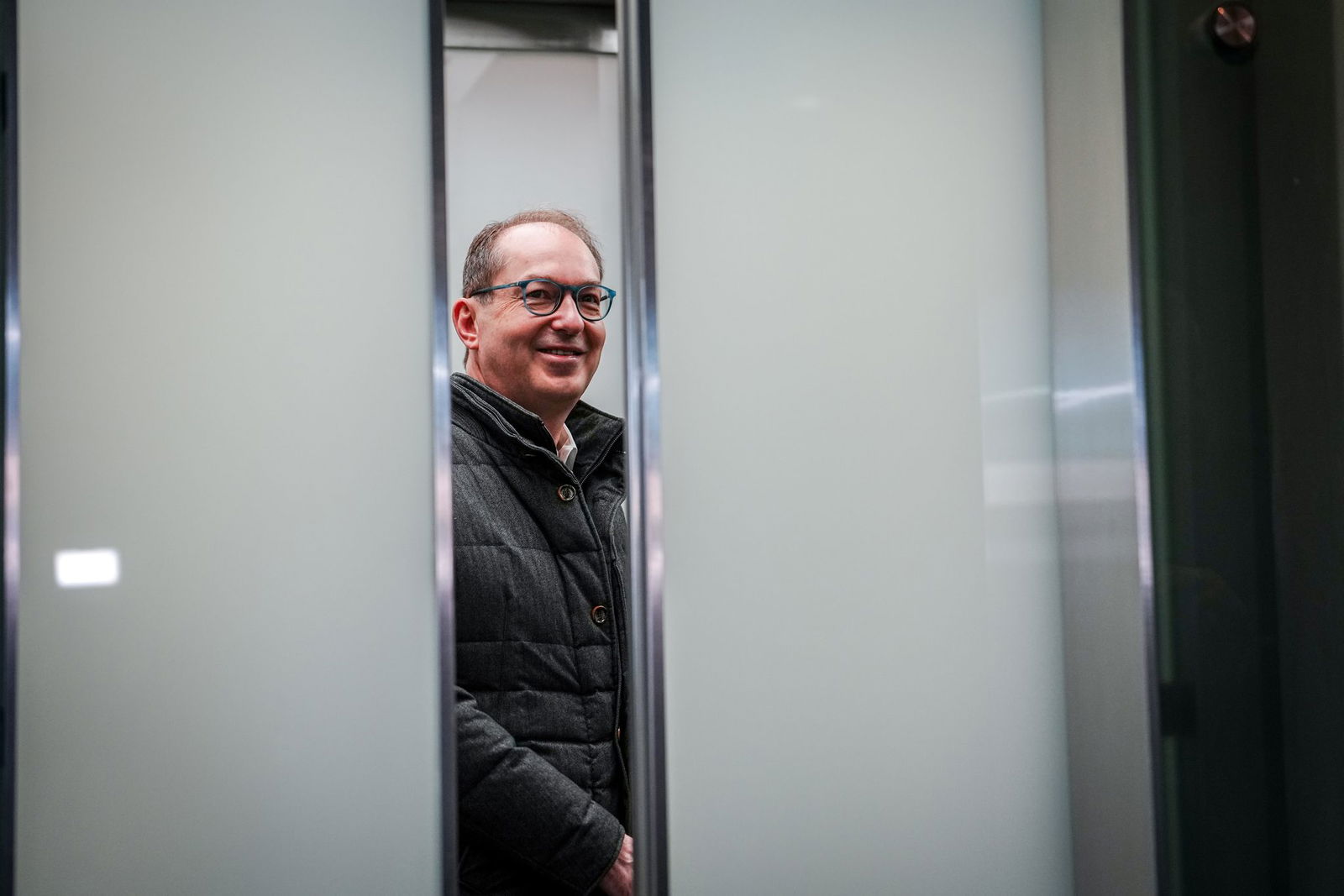 Die Sondierungen von Union und SPD werden sich nach Einschätzung von CSU-Landesgruppenchef Alexander Dobrindt auch noch auf das anstehende Wochenende erstrecken. 