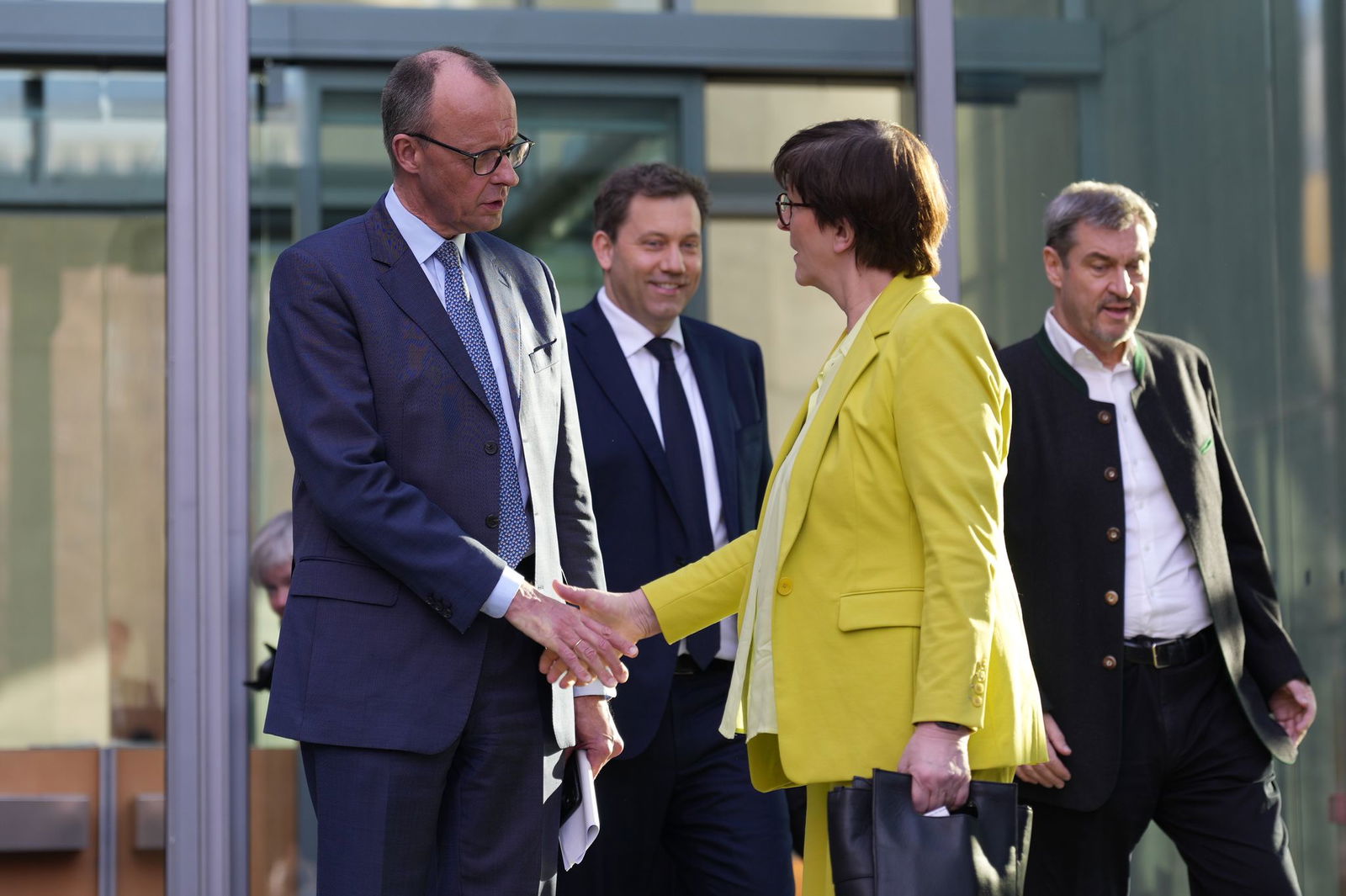 Die Sondierer von Union und SPD haben die Sondierung abgeschlossen und wollen nun detailierte Koalitionsverhandlungen aufnehmen. 