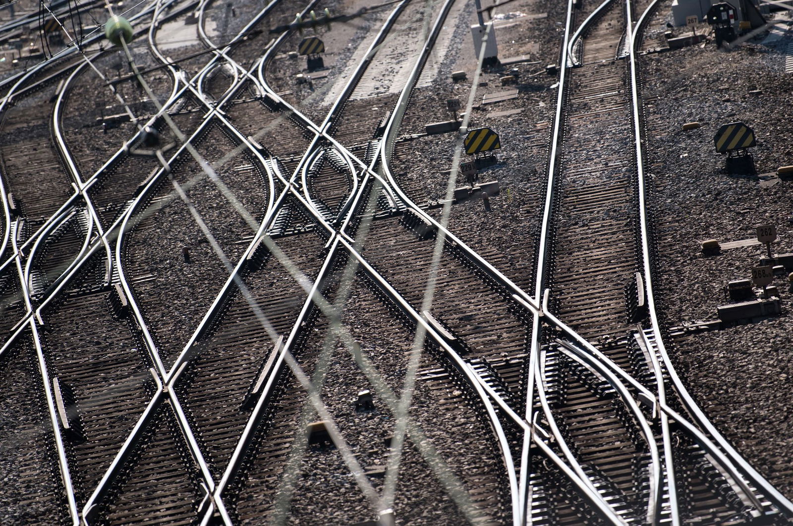 Welche Bedeutung kann und soll die Schiene künftig im Saarland haben? Das ist Thema beim Bahngipfel in Saarbrücken. (Symbolbild) 