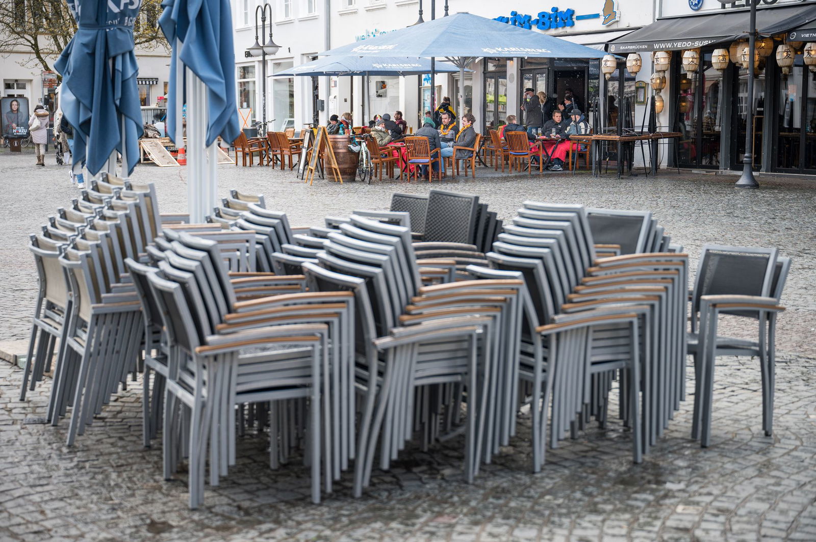 Viele Gastronomiebetriebe stehen aktuell vor großen Herausforderungen. Das Saarland will nachhaltige Investitionen fördern. (Symboldbild)