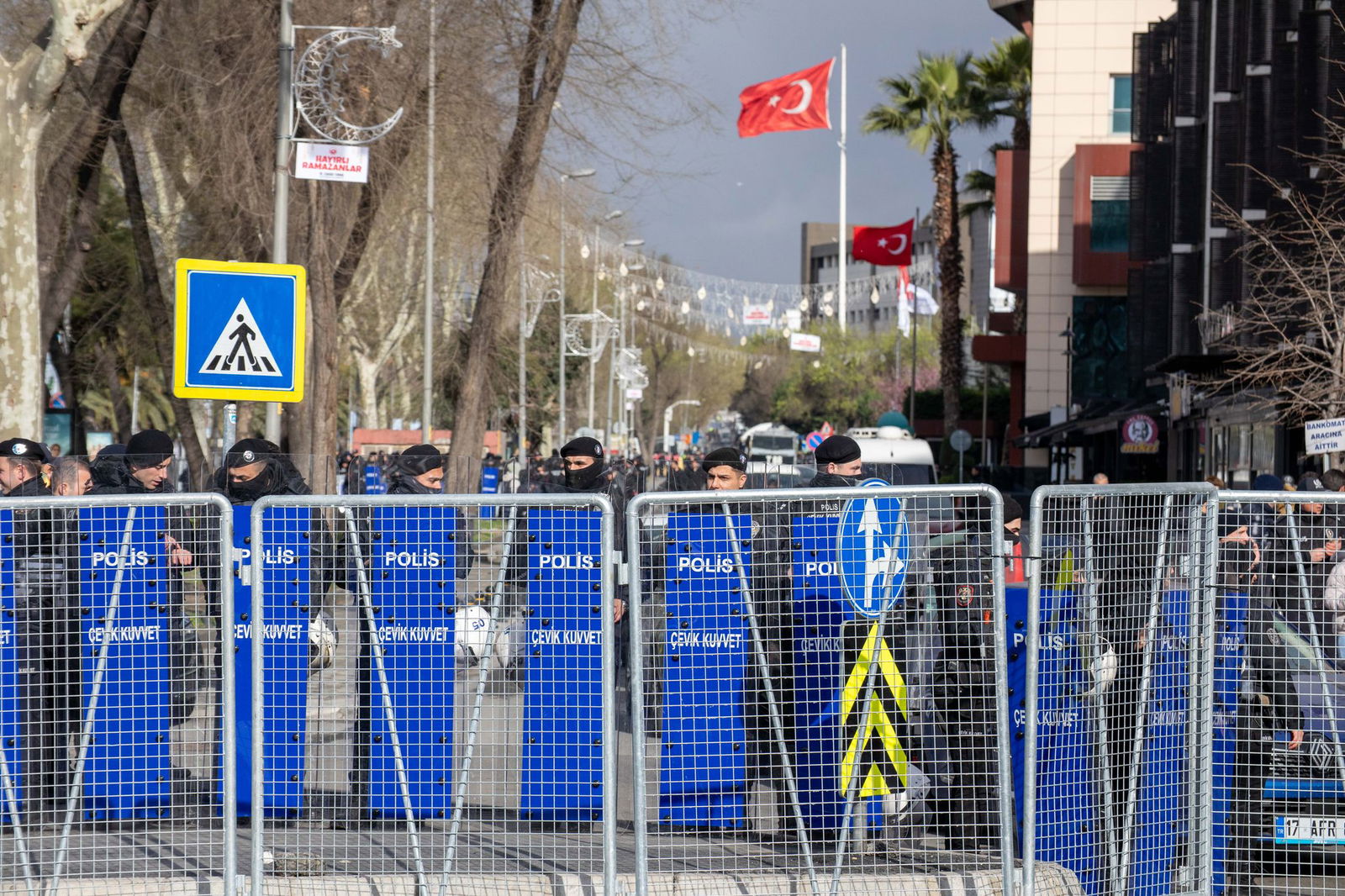 Nach der Festnahme Imamoglus wurden auch Straßen in Istanbul gesperrt.